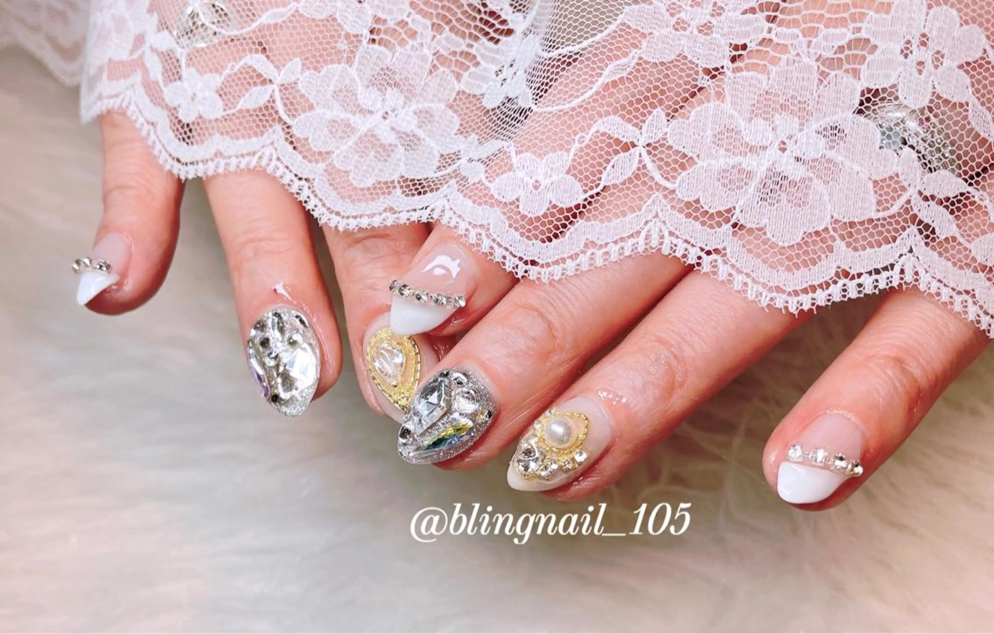 ネイル 23時まで❤︎韓国、 ワンホンネイルのネイルデザイン