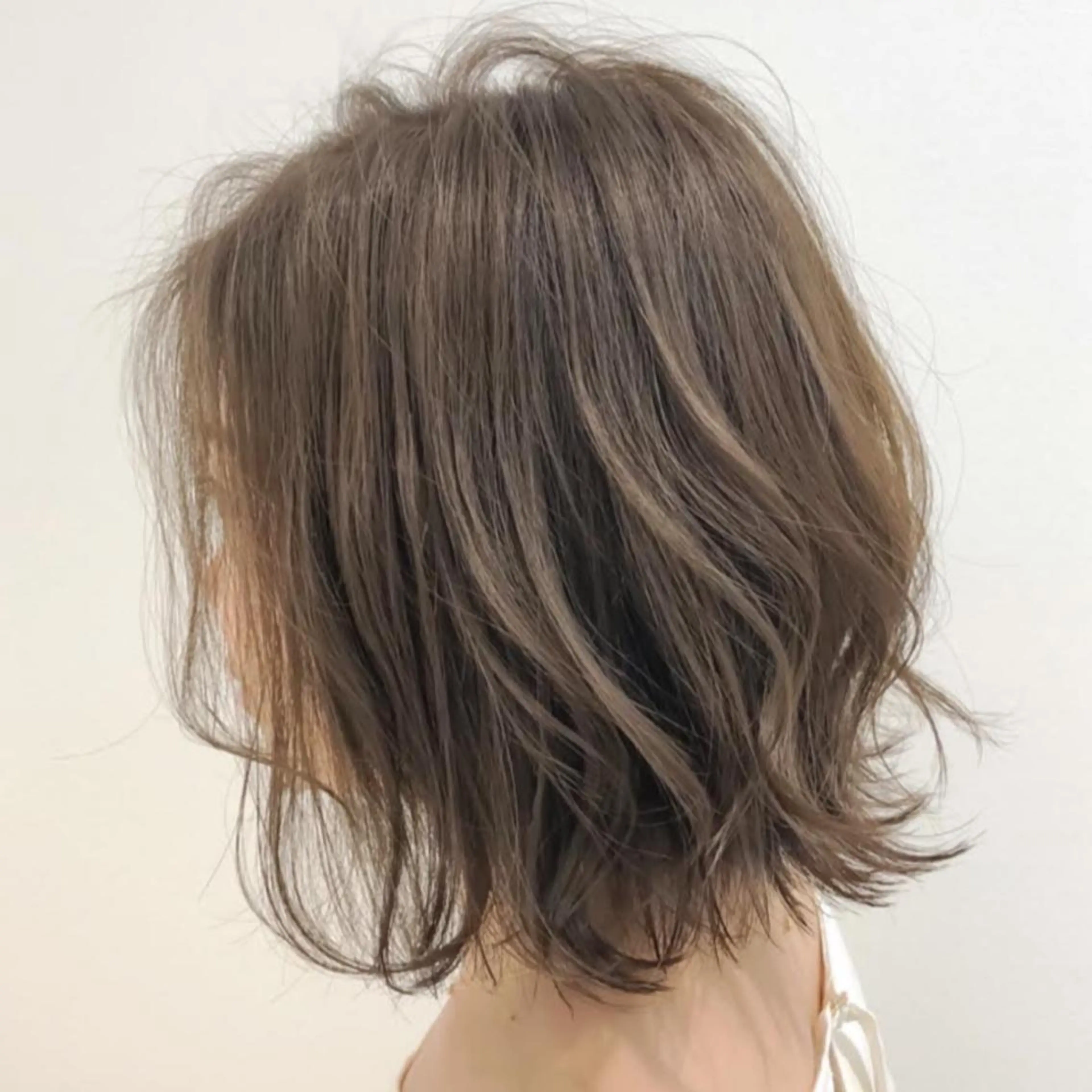 ショート カラー 【まとまるショート 髪質改善】今井隆太のヘアスタイル