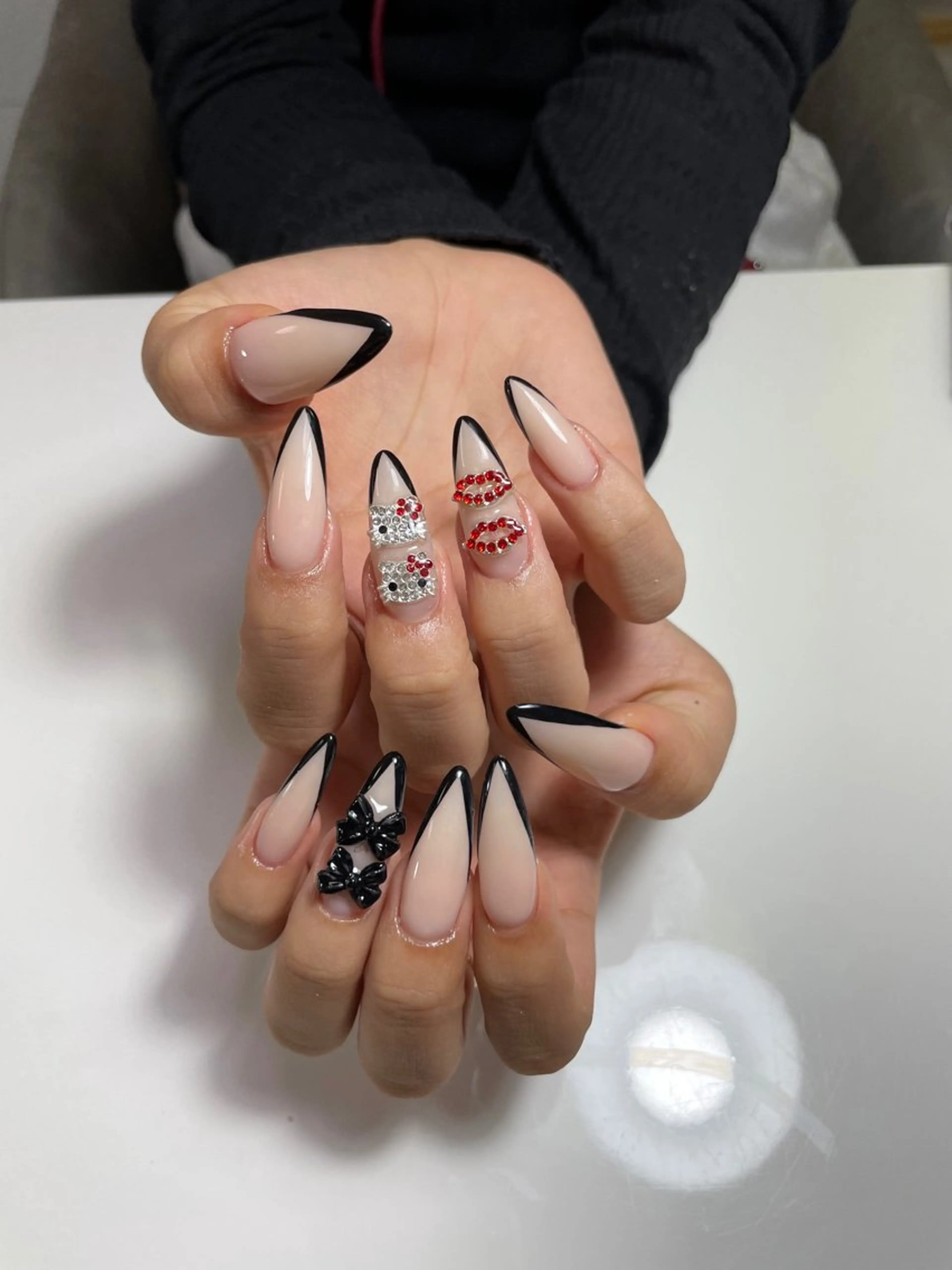 ネイル ハンドネイル ハンドケア 🍑 momo_nailのネイルデザイン