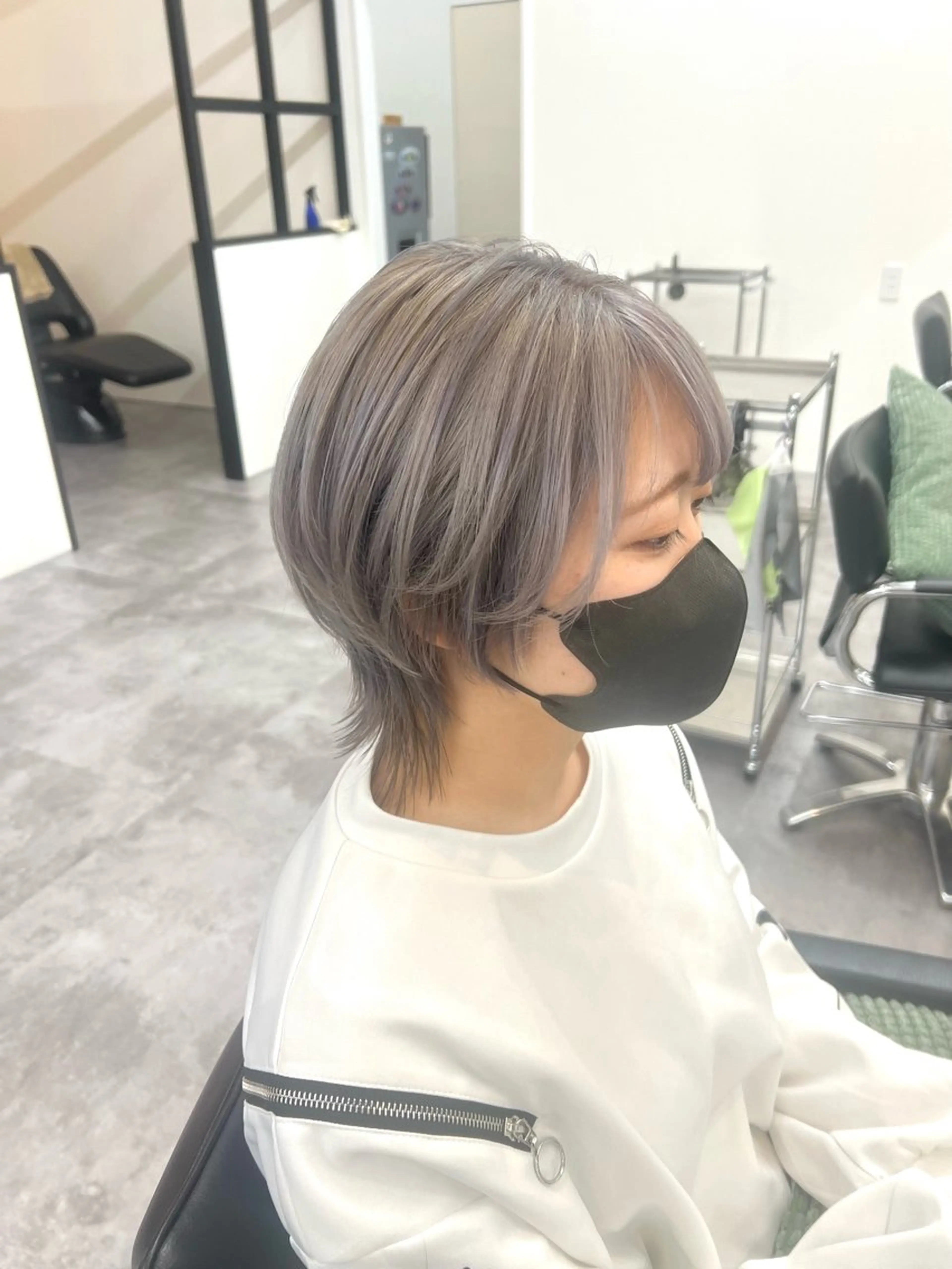 ショート カラー シルバー ウルフカット ✨NOMAD印西✨ 黒川勇輝のヘアスタイル