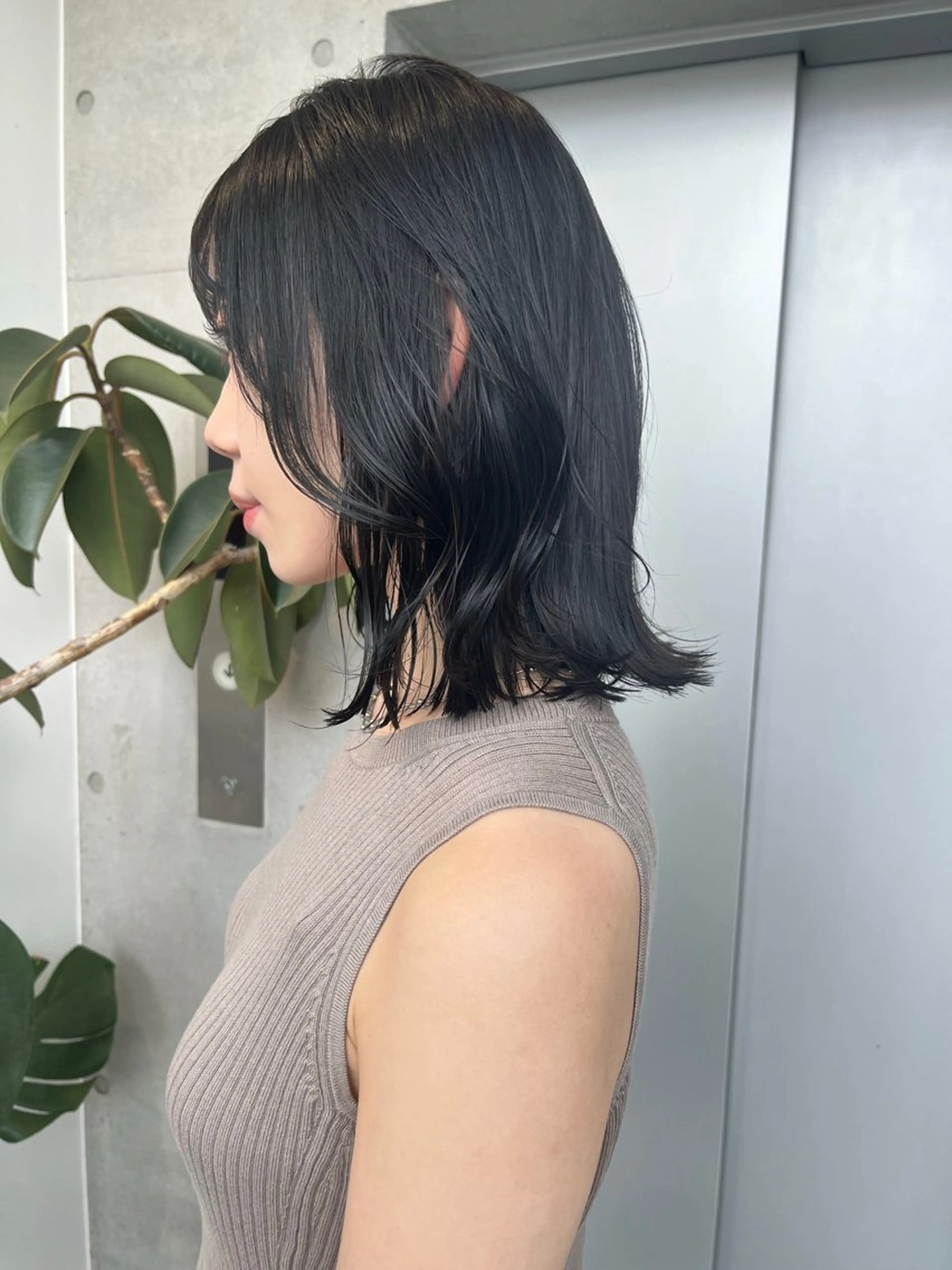 ミディアム カラー パーマ カット ヘアカラー トリートメント ヘッドスパ ヘアセット 透明感/オリーブ/ グレージュ/YUKAのヘアスタイル