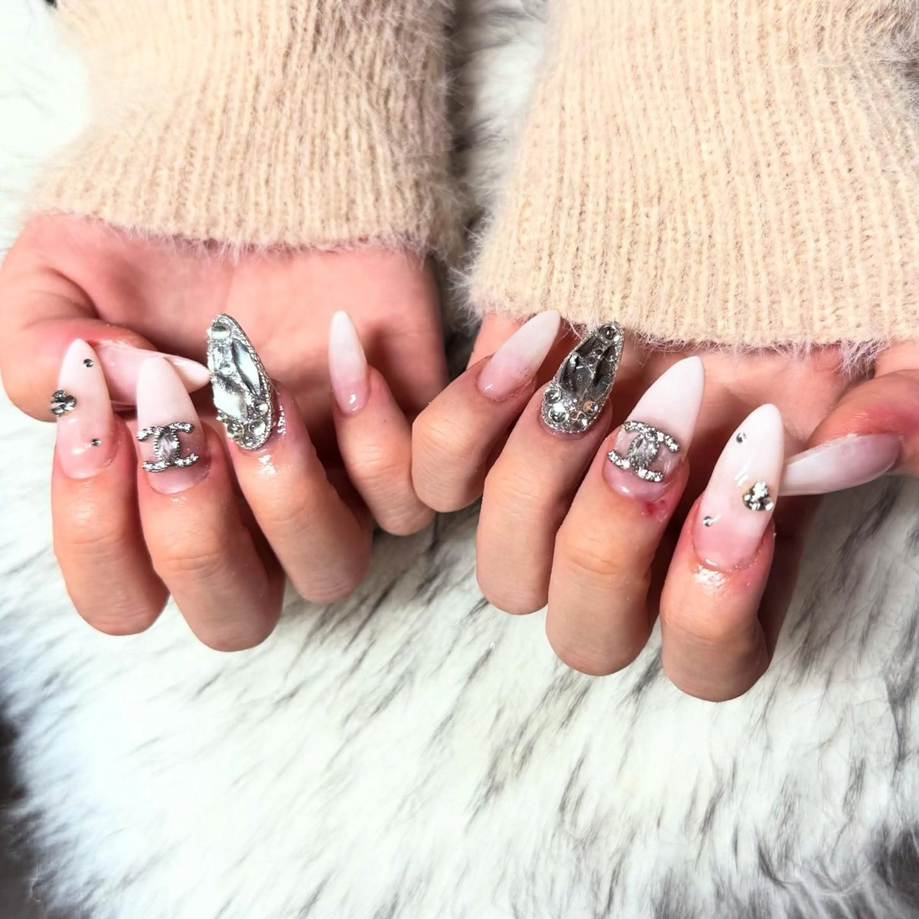 ロング ハンドネイル mao .のネイルデザイン