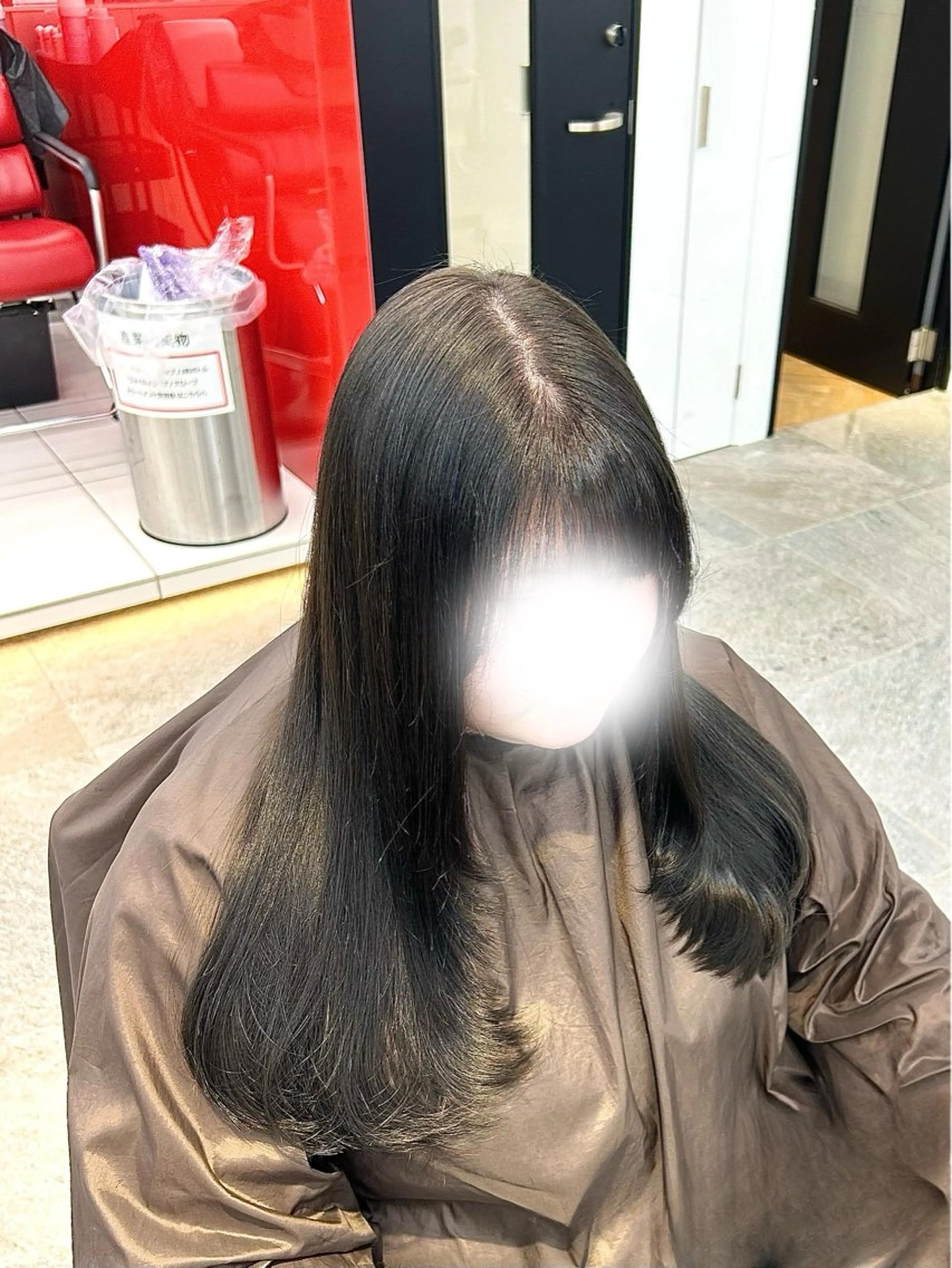 ロング カラー レイヤーカット Kurumi リトル渋谷のヘアスタイル