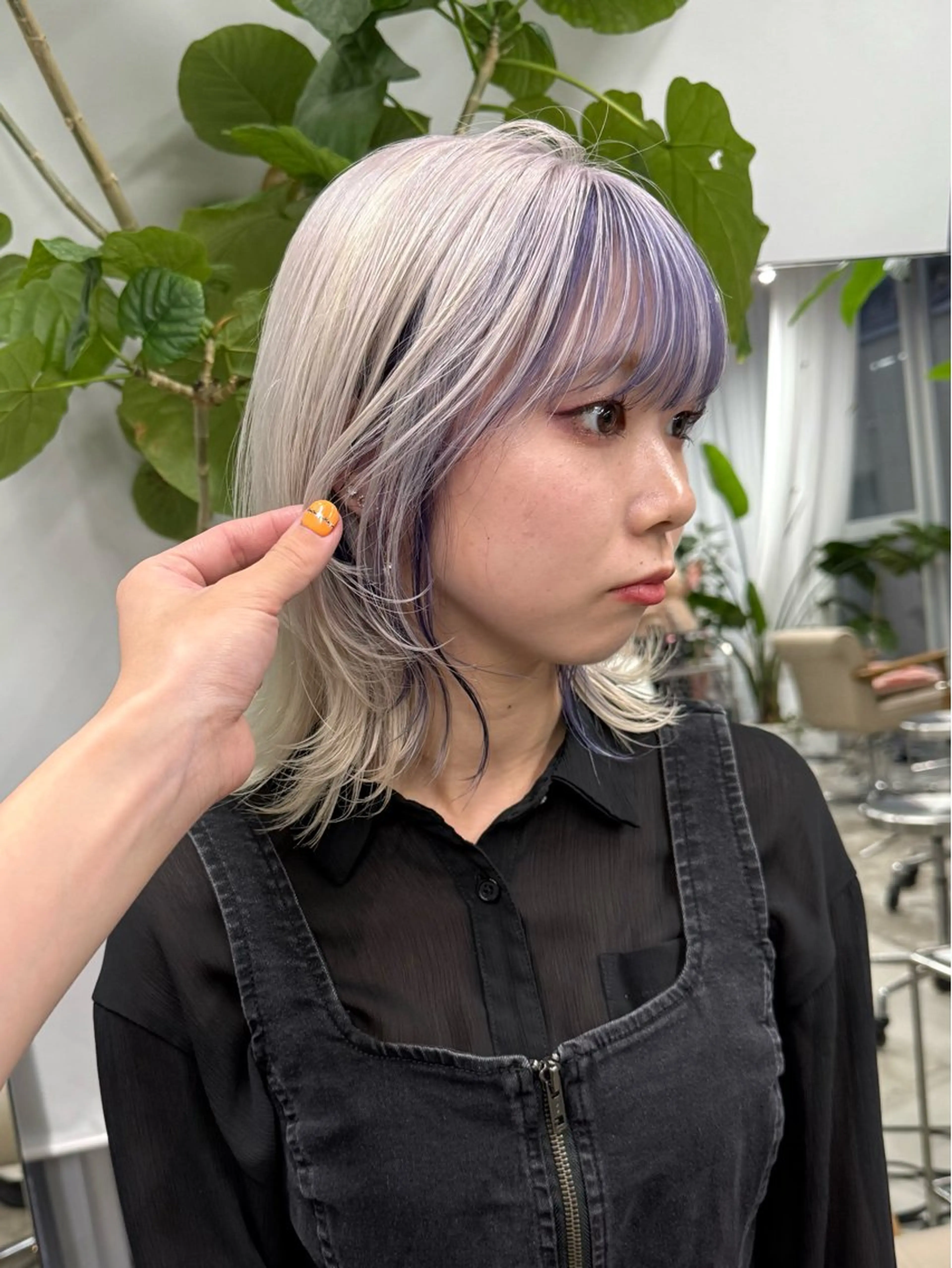 ミディアム カラー ブリーチ ケアブリーチ インナーカラー U-fuショート 伊藤拓海のヘアスタイル