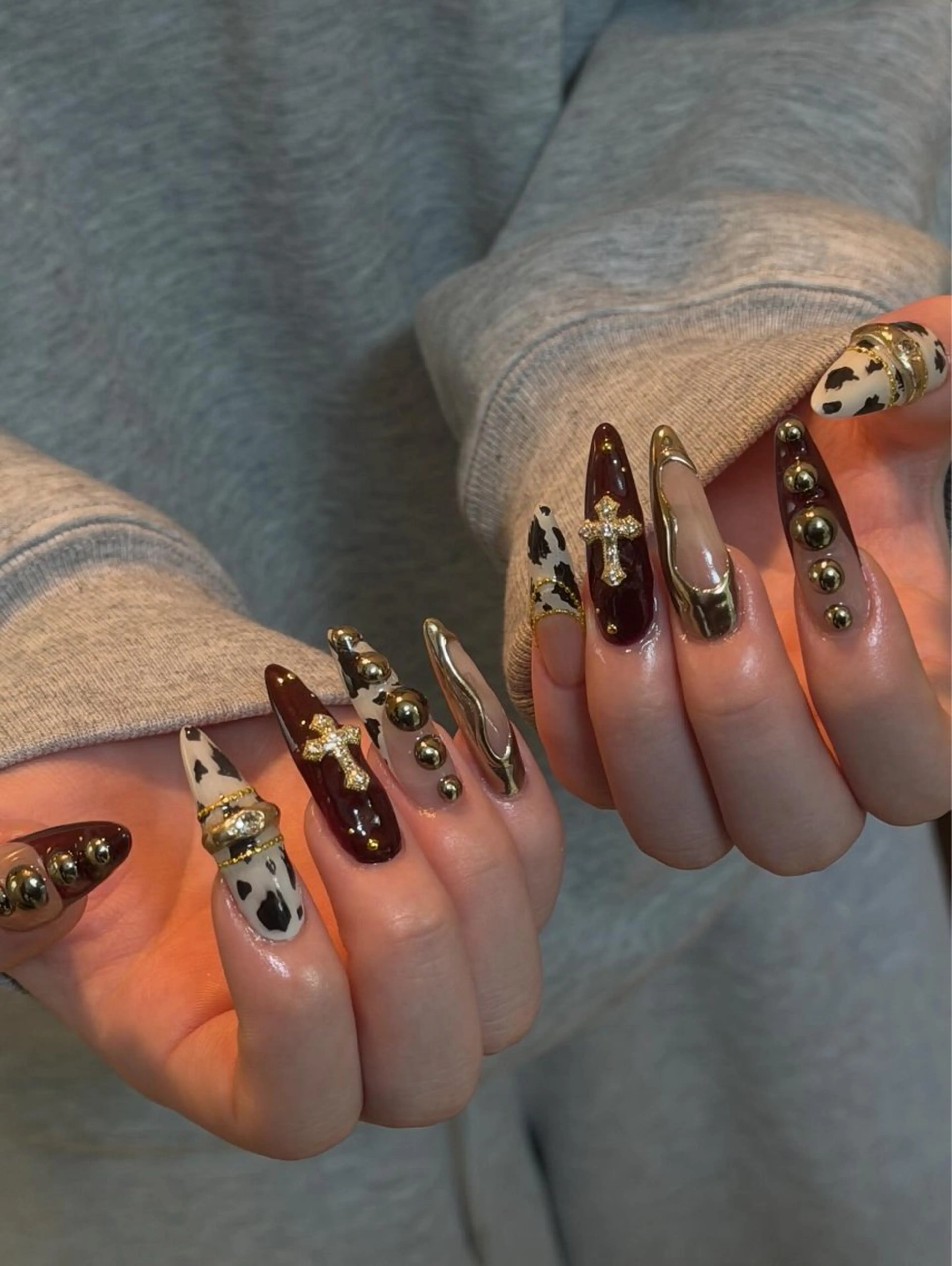 ネイル ネイルチップ femme💫 CARINAのネイルデザイン