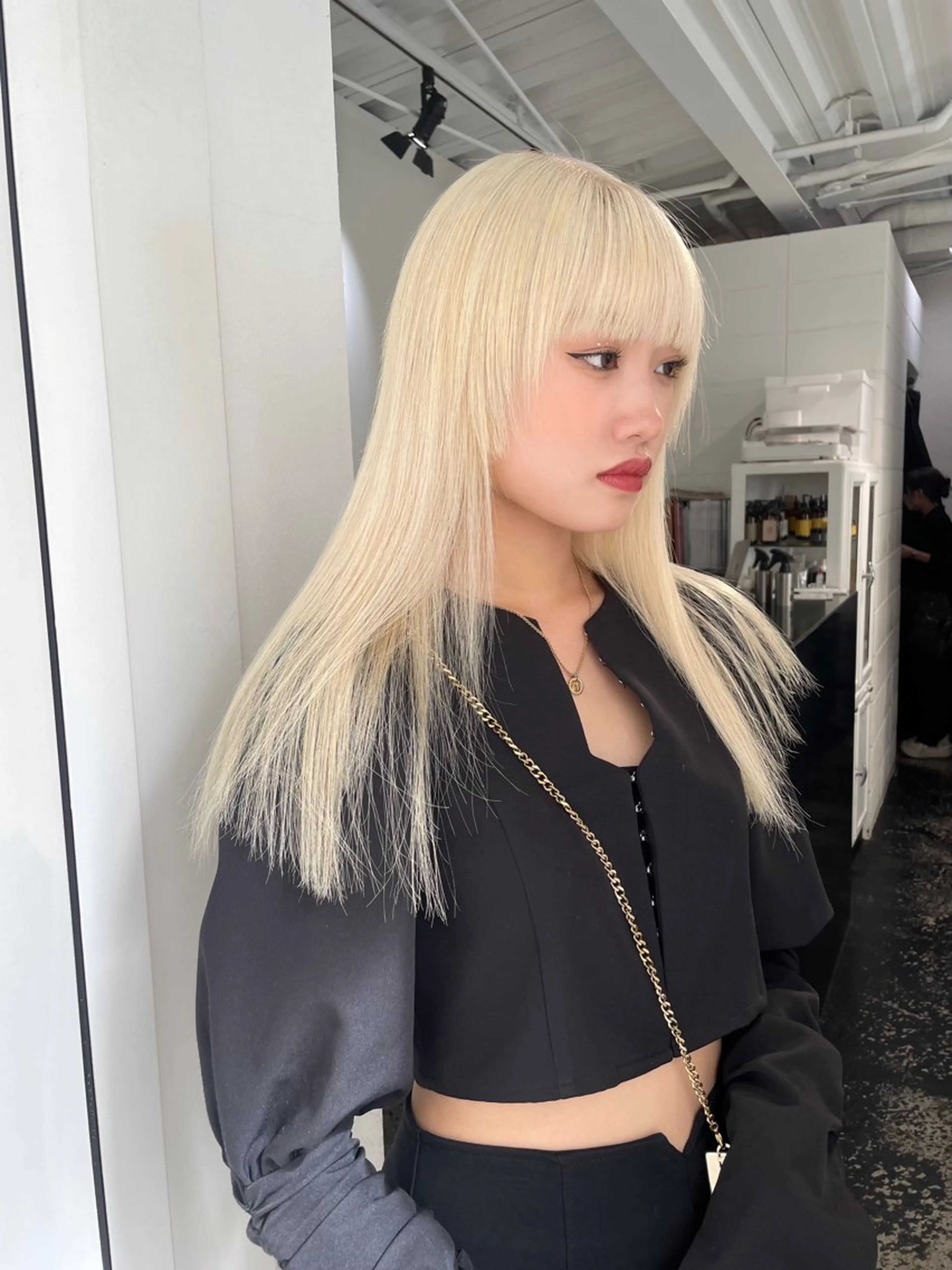 ロング カラー パーマ ヘアアレンジ メンズ キッズ ネイル マツエク・マツパ アイブロウ メンズブリーチ ブリーチ 抜きっぱなしブロンド ブロンド カット ヘアカラー トリートメント 艶ハイトーン/ヘア アレンジAYAKAのヘアスタイル