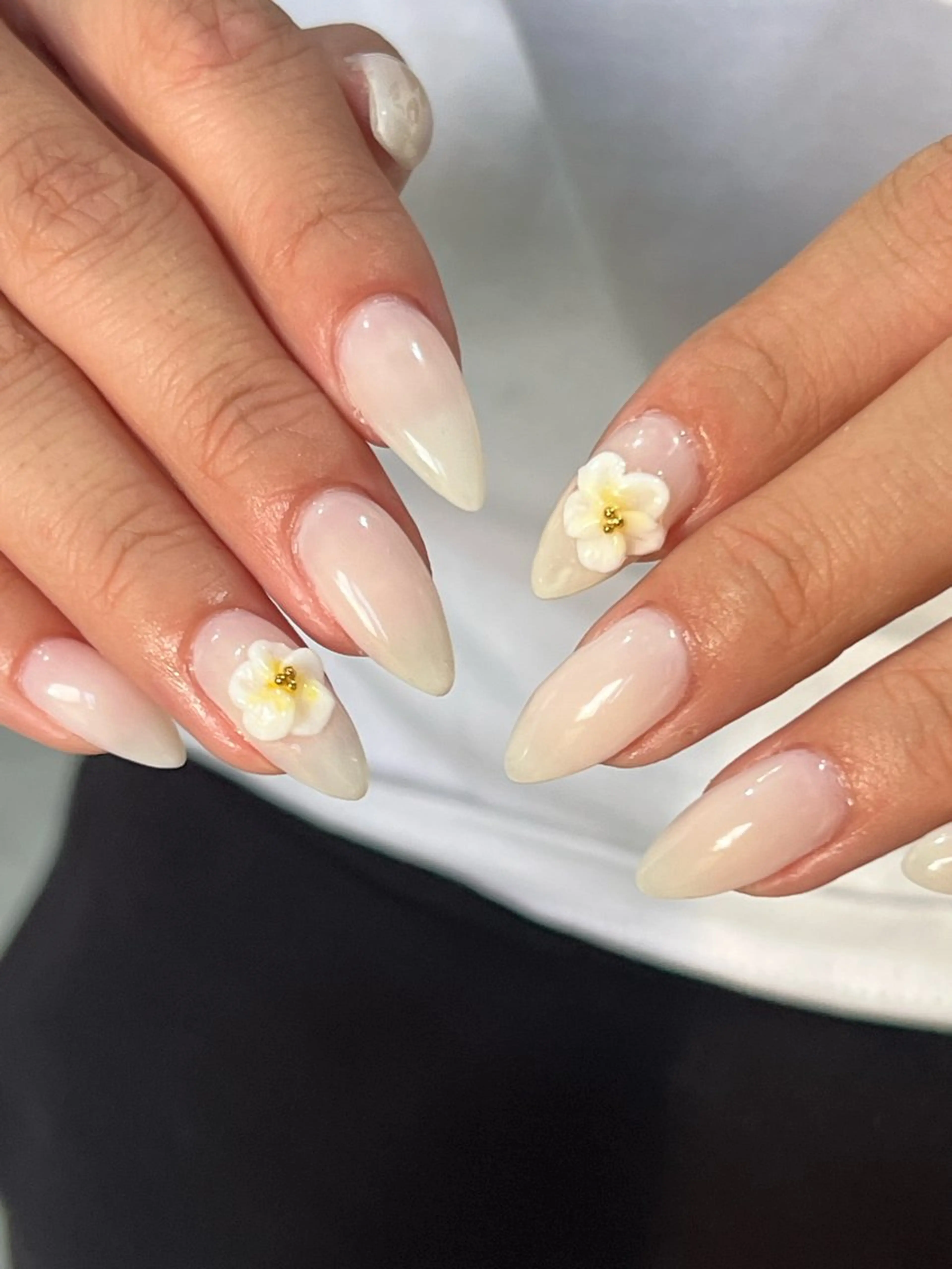 ネイル ハンドネイル Hata nail 🎀個性派ニュアンスのネイルデザイン