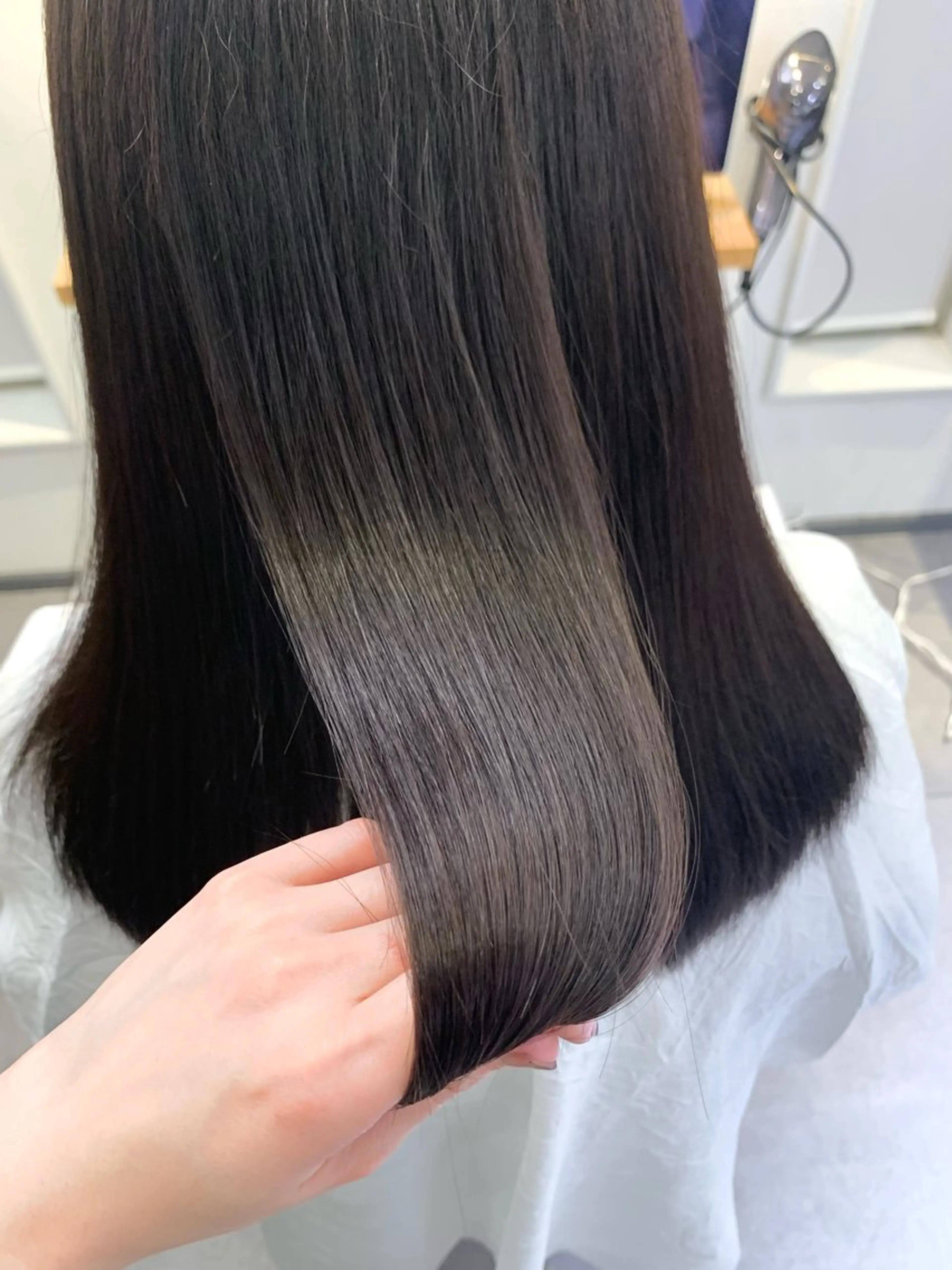 ミディアム カワクボ ソラのヘアスタイル