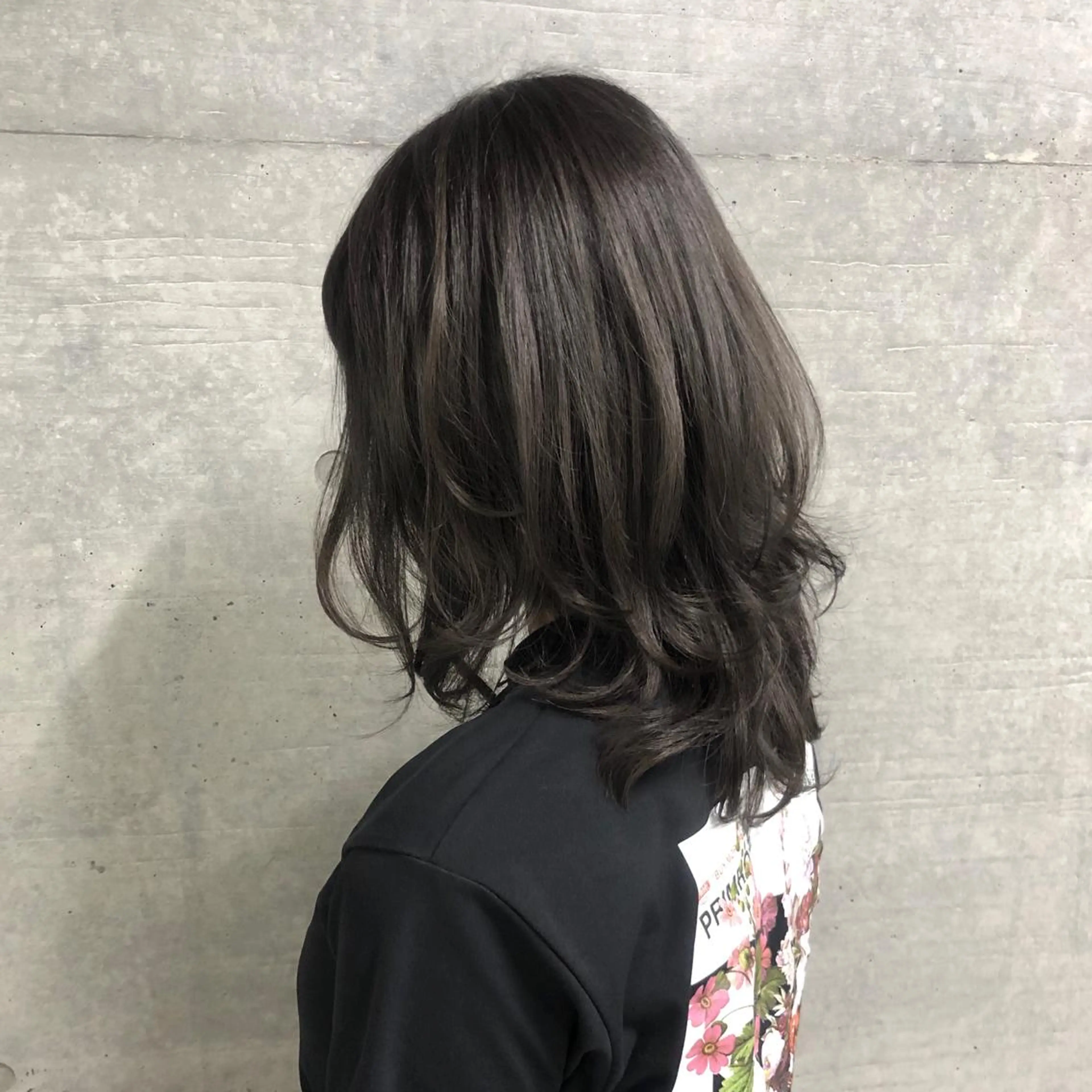 ミディアム カラー グレージュ ハイライトカラー ハイライト 卒業式お呼ばれ🕊️ ヘアセット✴︎ミキのヘアスタイル