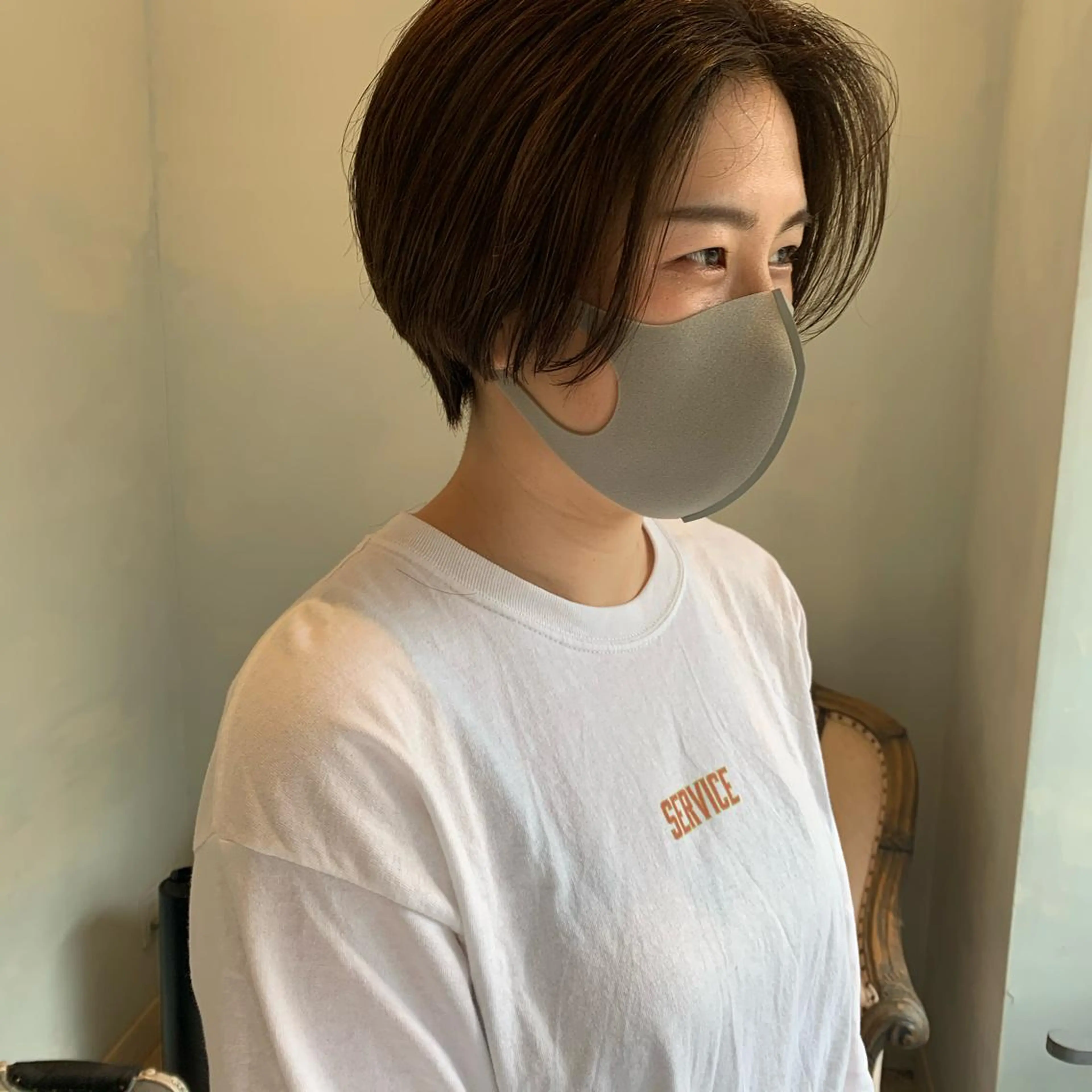 ショート ヘアカラー トリートメント SAKINO． ベージュカラーのヘアスタイル