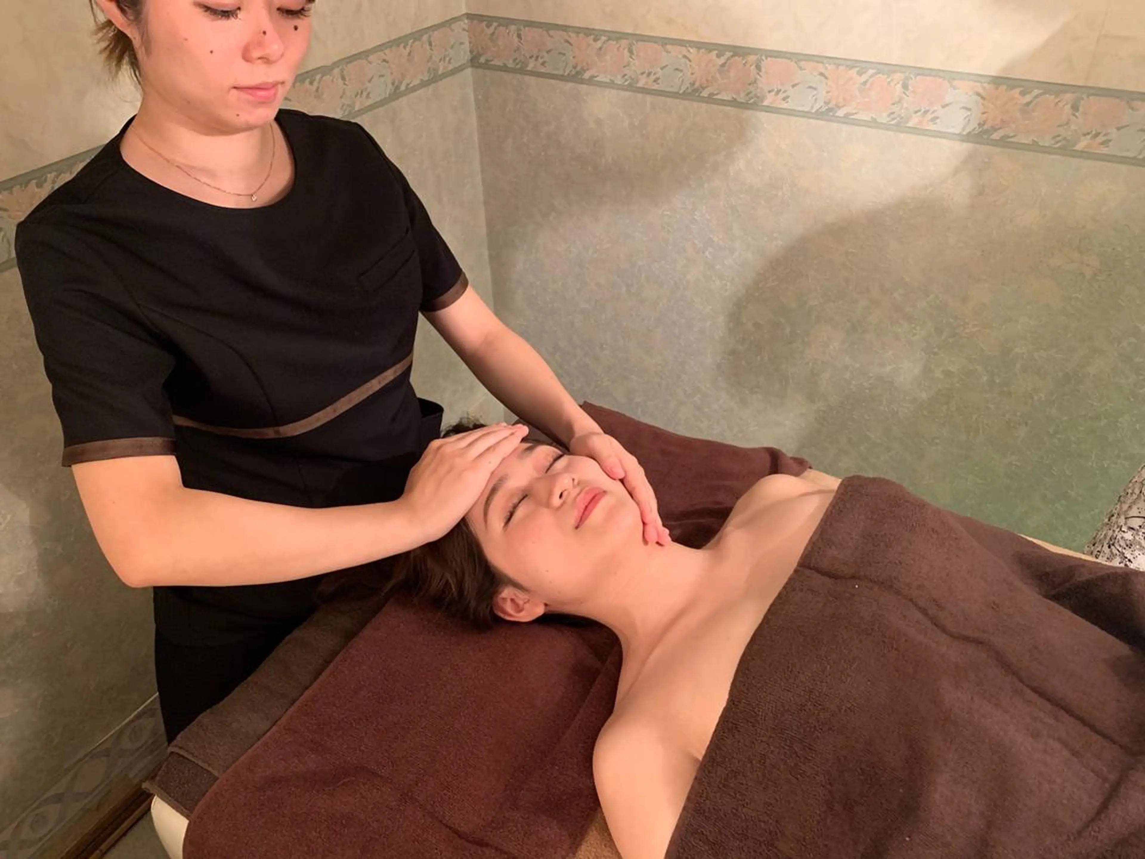 潤い透明感肌に！生コラーゲンフェイシャル　60分体験の写真