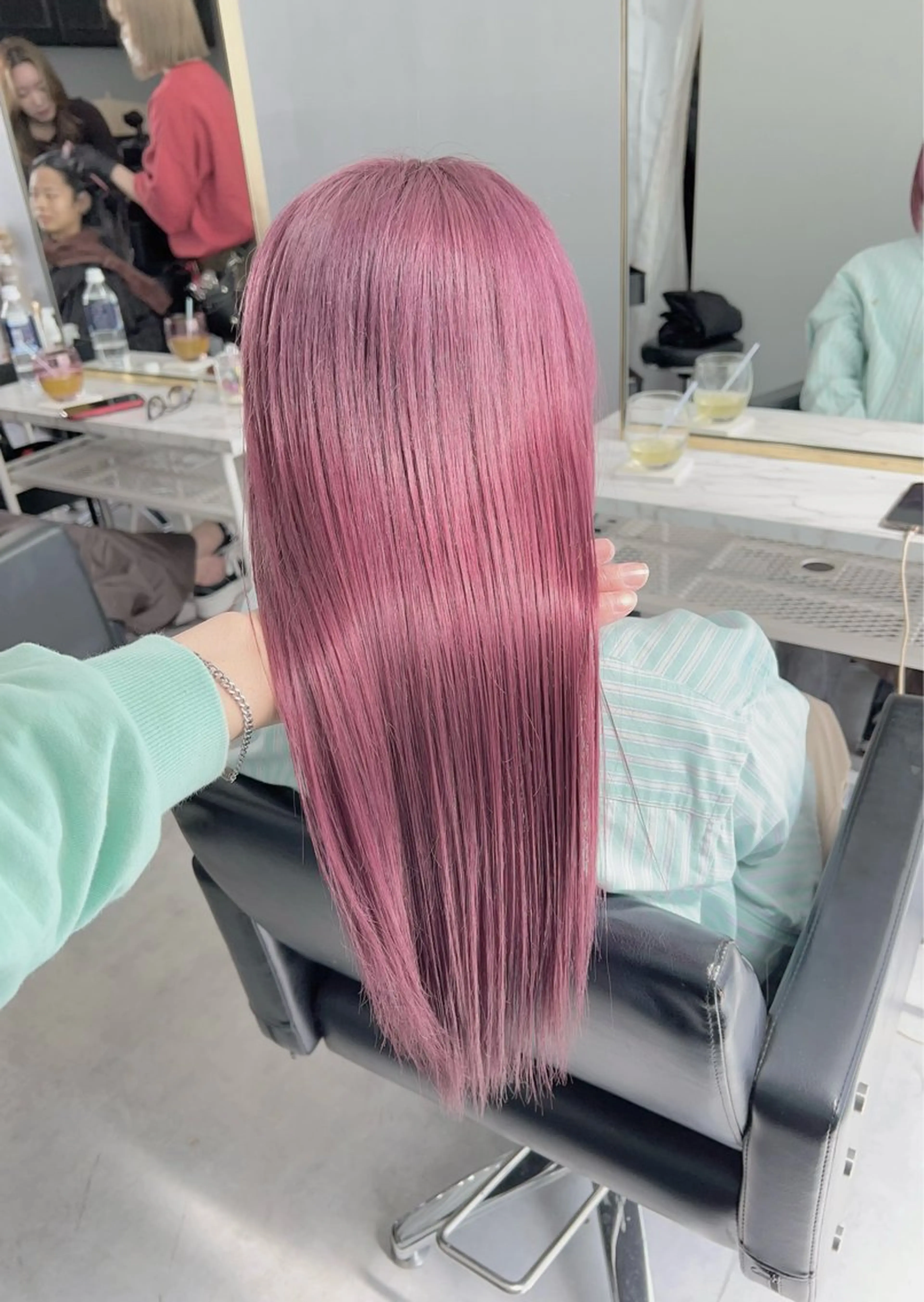 セミロング カラー カット ヘアカラー トリートメント ヘアセット 🫧艶ダブルカラー ブリーチ🫧トモヤのヘアスタイル