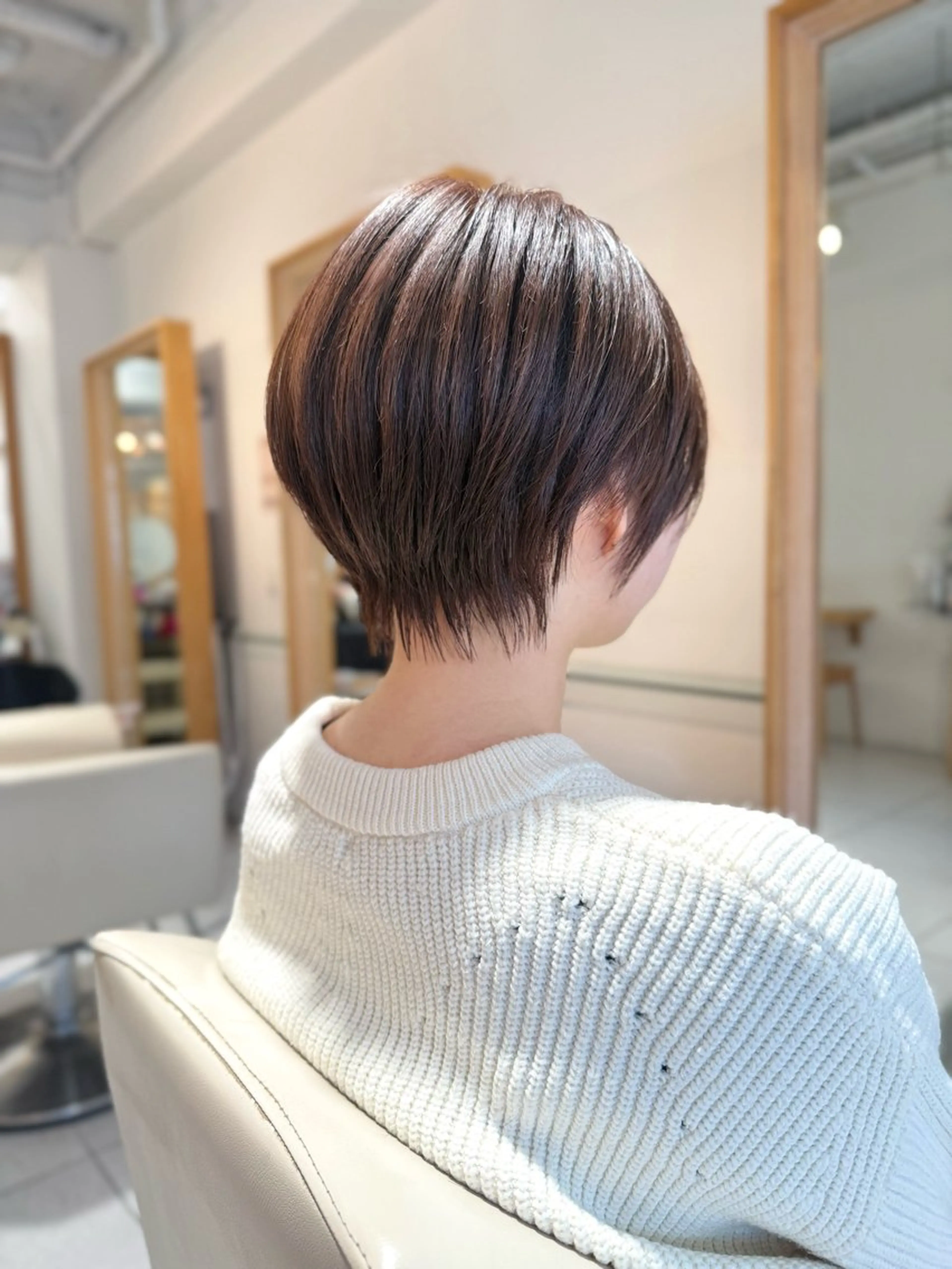 ショート カラー カット ヘアカラー トリートメント 安永 涼のヘアスタイル