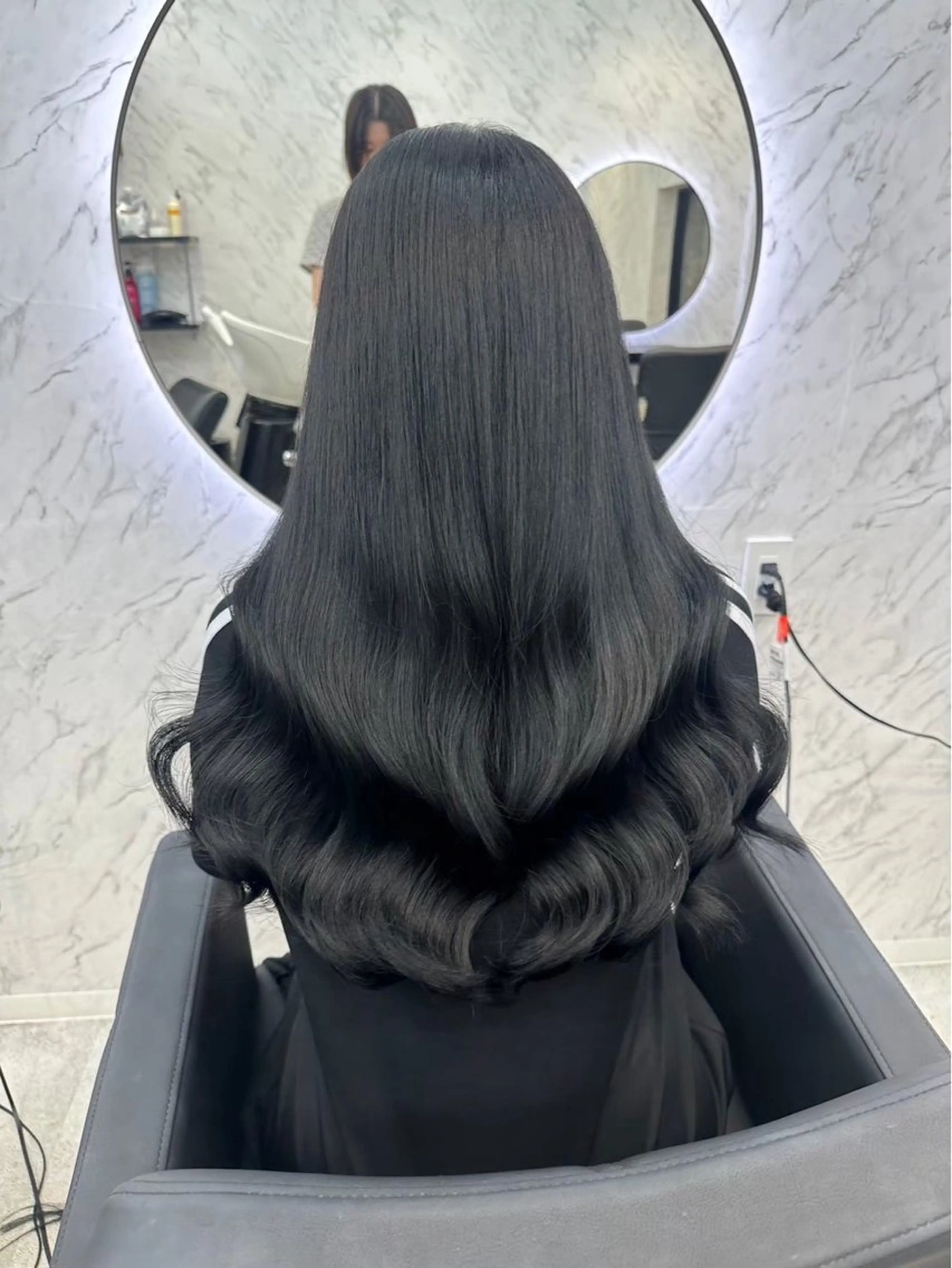 ロング カラー 黒髪 ブルーカラー ブルーブラック ヘアカラー hair salon dot. mooda 韓国風サロン 町田店所属・韓国風ヘア🎀🩶 /♡𝓝𝓸𝓪♡のヘアスタイル