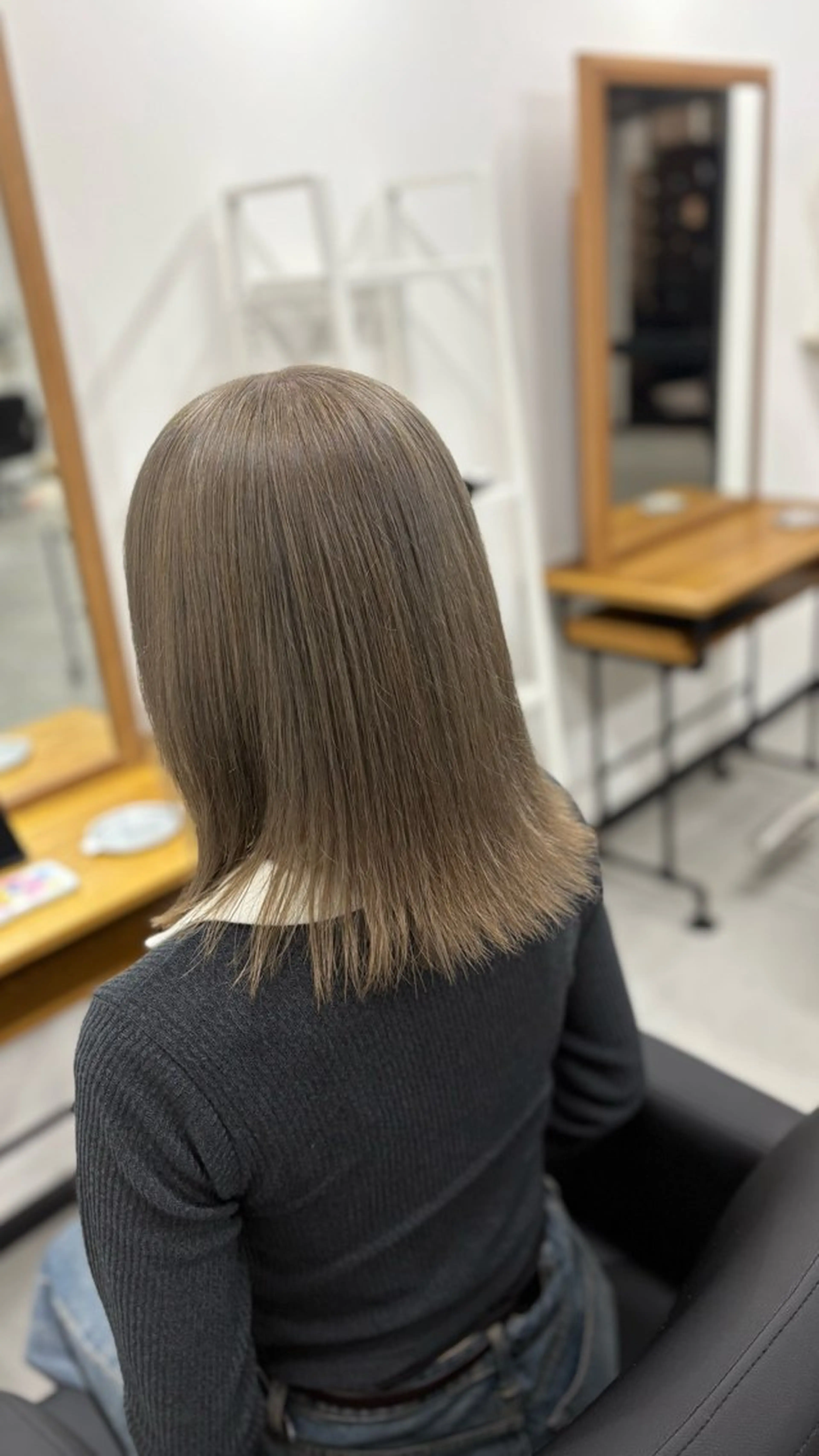 ミディアム カラー 透明感カラー グレージュ オリーブグレージュ オリーブグレー ヘアカラー 薬院/駅近/ カラーモデル/募集中のヘアスタイル