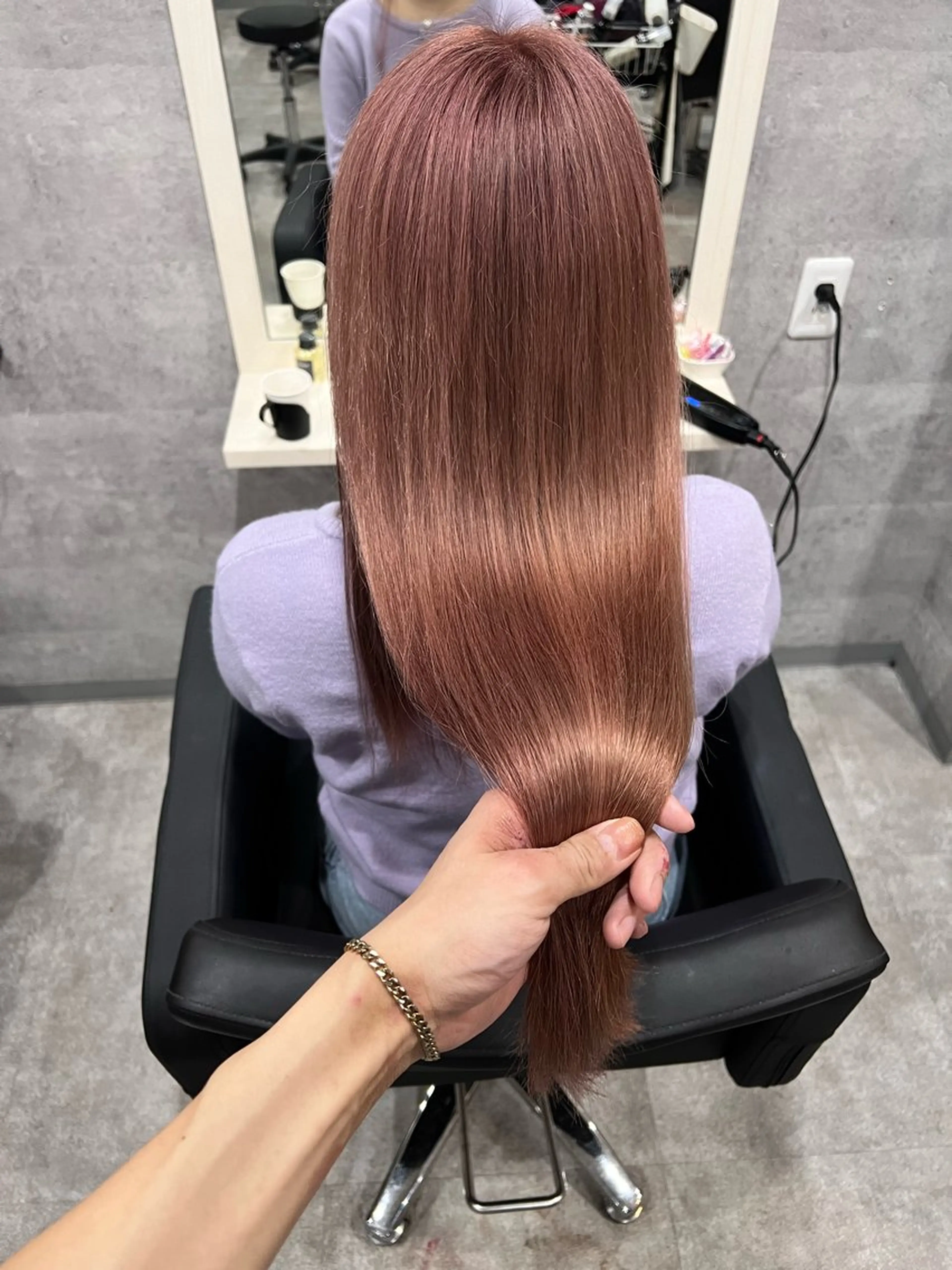 ロング カラー ダブルカラー ピンクカラー 髪質改善 レイヤーカット カット ヘアカラー トリートメント 🌿海山龍馬🌿前髪 /顔まわり/レイヤーのヘアスタイル