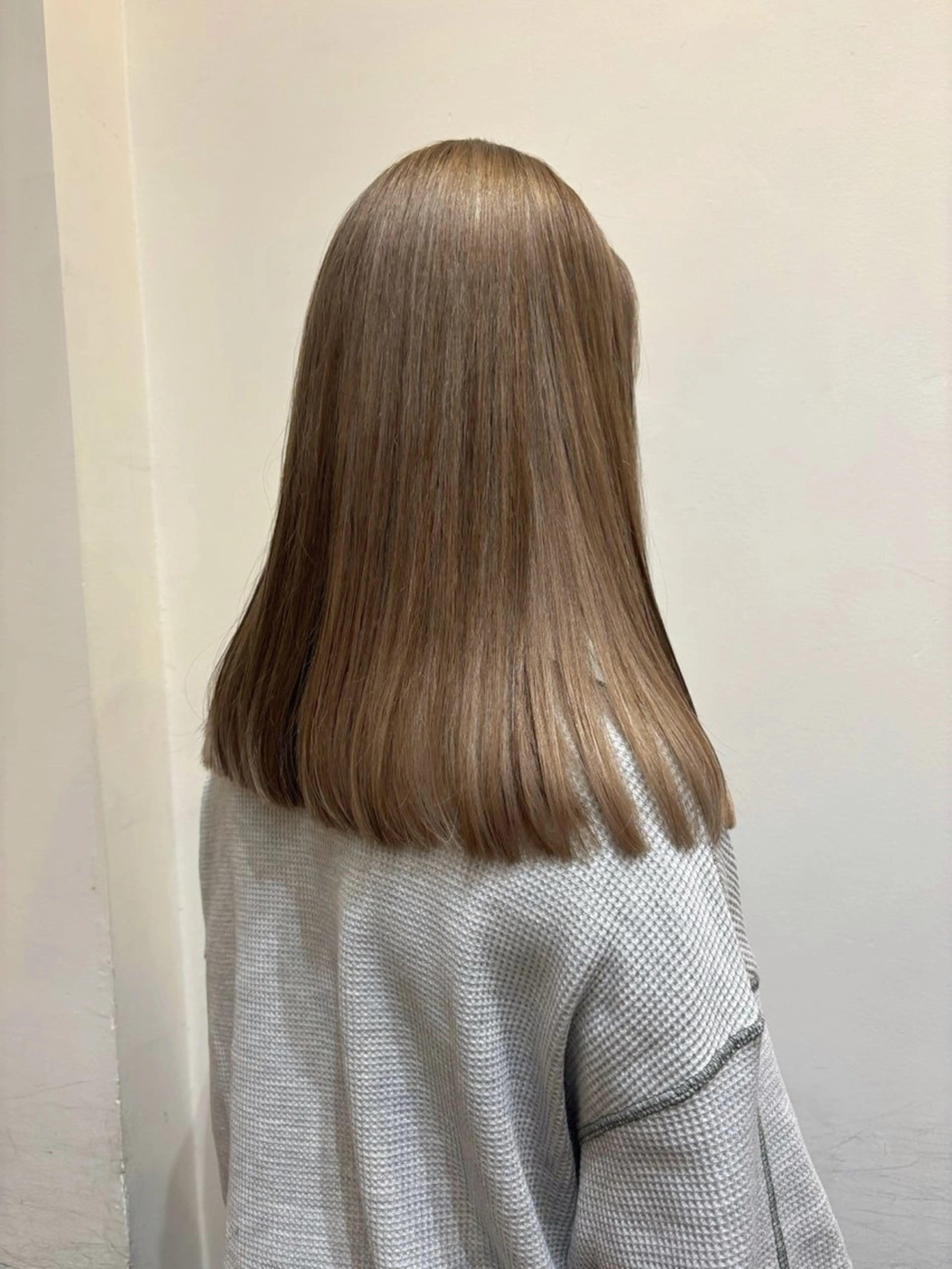 セミロング カラー ブリーチ ケアブリーチ 透明感カラー ダブルカラー トリートメント CIECA . COCOROのヘアスタイル