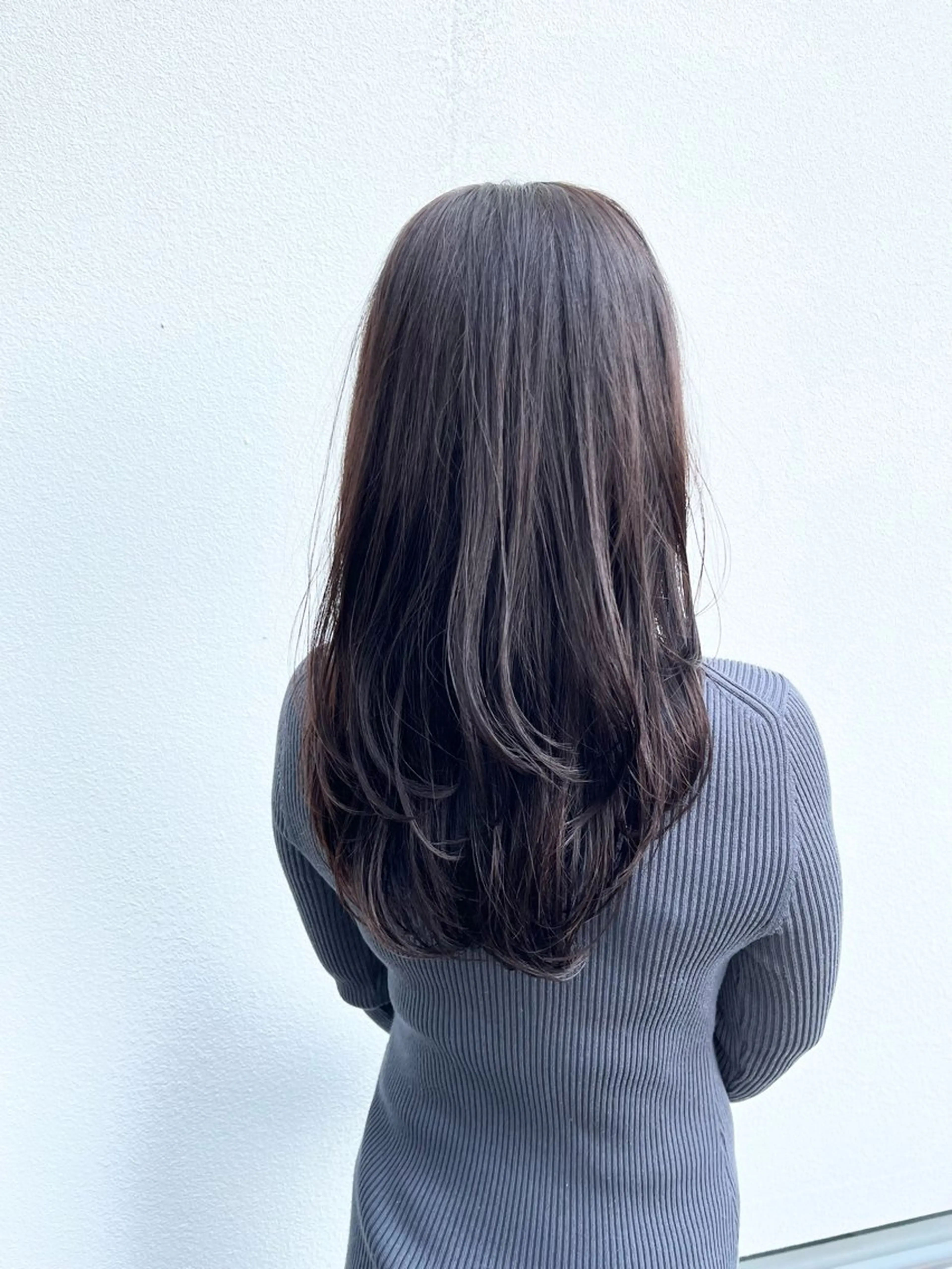 ロング レイヤーカット 松岡 アユミ  berryのマツエク・マツパデザイン