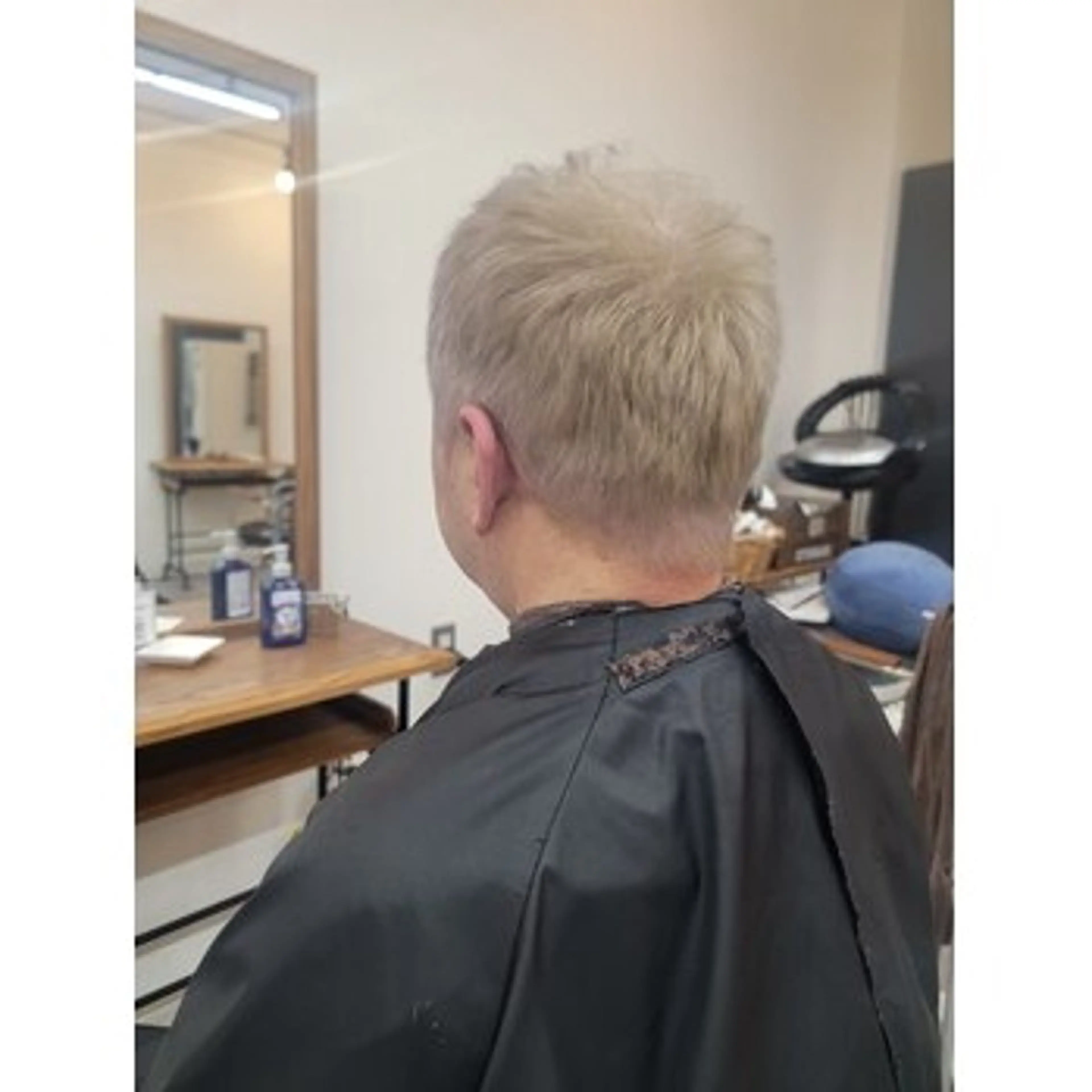 メンズ カラー メンズブリーチ ブリーチ ヘアカラー 浜田りほ Luxbe 博多バスターミナルのヘアスタイル