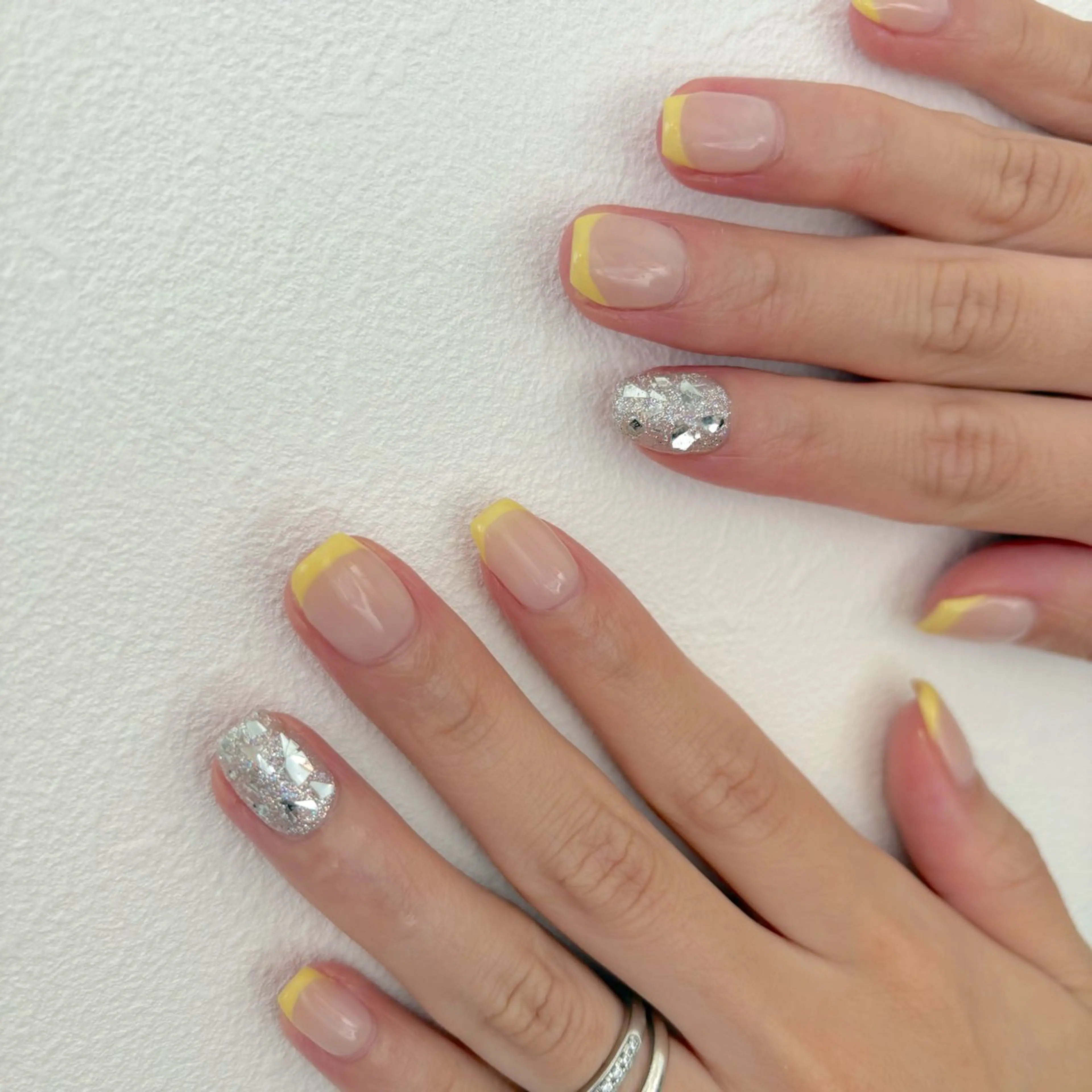 ネイル フレンチネイル 黄色 ハンドネイル Nail Salon noiのネイルデザイン