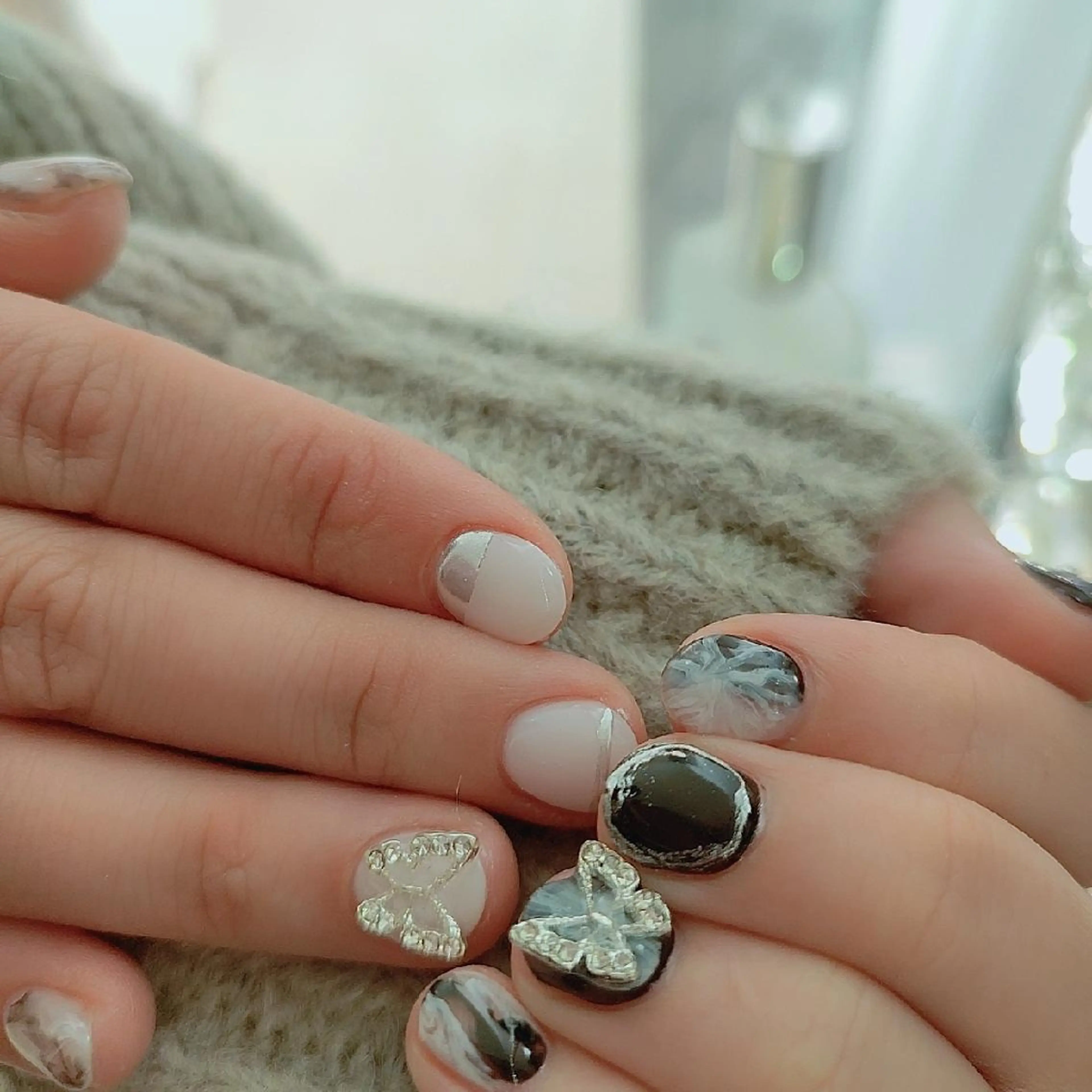 ネイル ハンドネイル RUNWAY 　　の眉毛・アイブロウイメージ