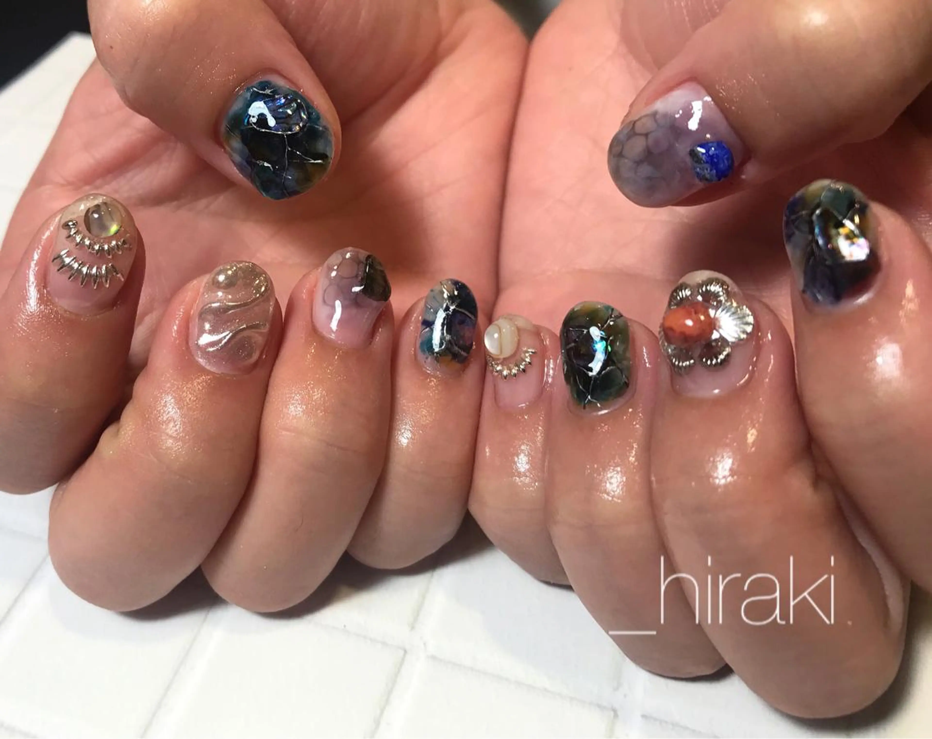 ネイル nail atelier AMBER所属・saori .の眉毛・アイブロウイメージ