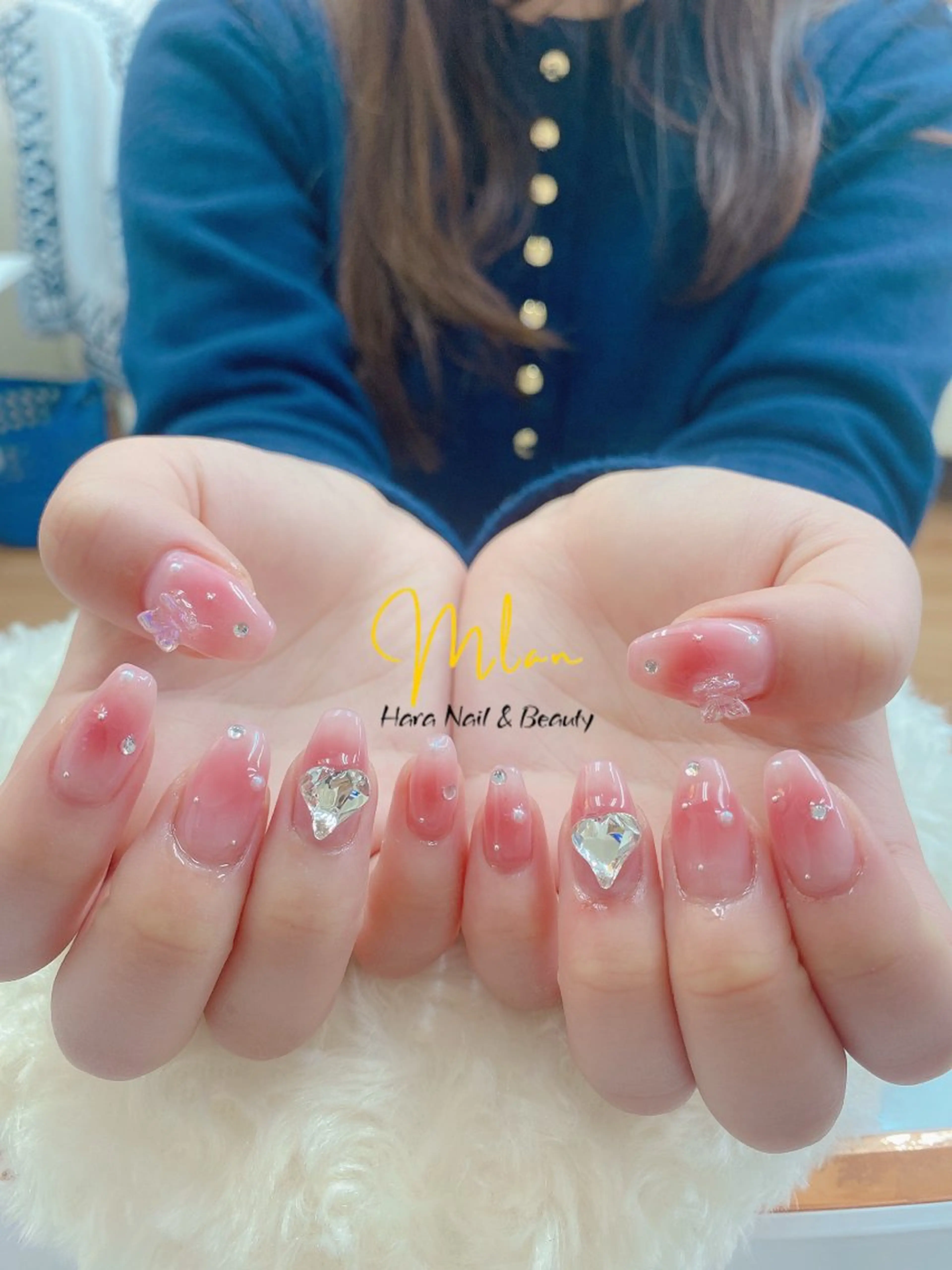 ネイル フレンチネイル グラデーション キラキラネイル 韓国ネイル ラメ(グリッター) ハンドネイル Mlan Nailのネイルデザイン