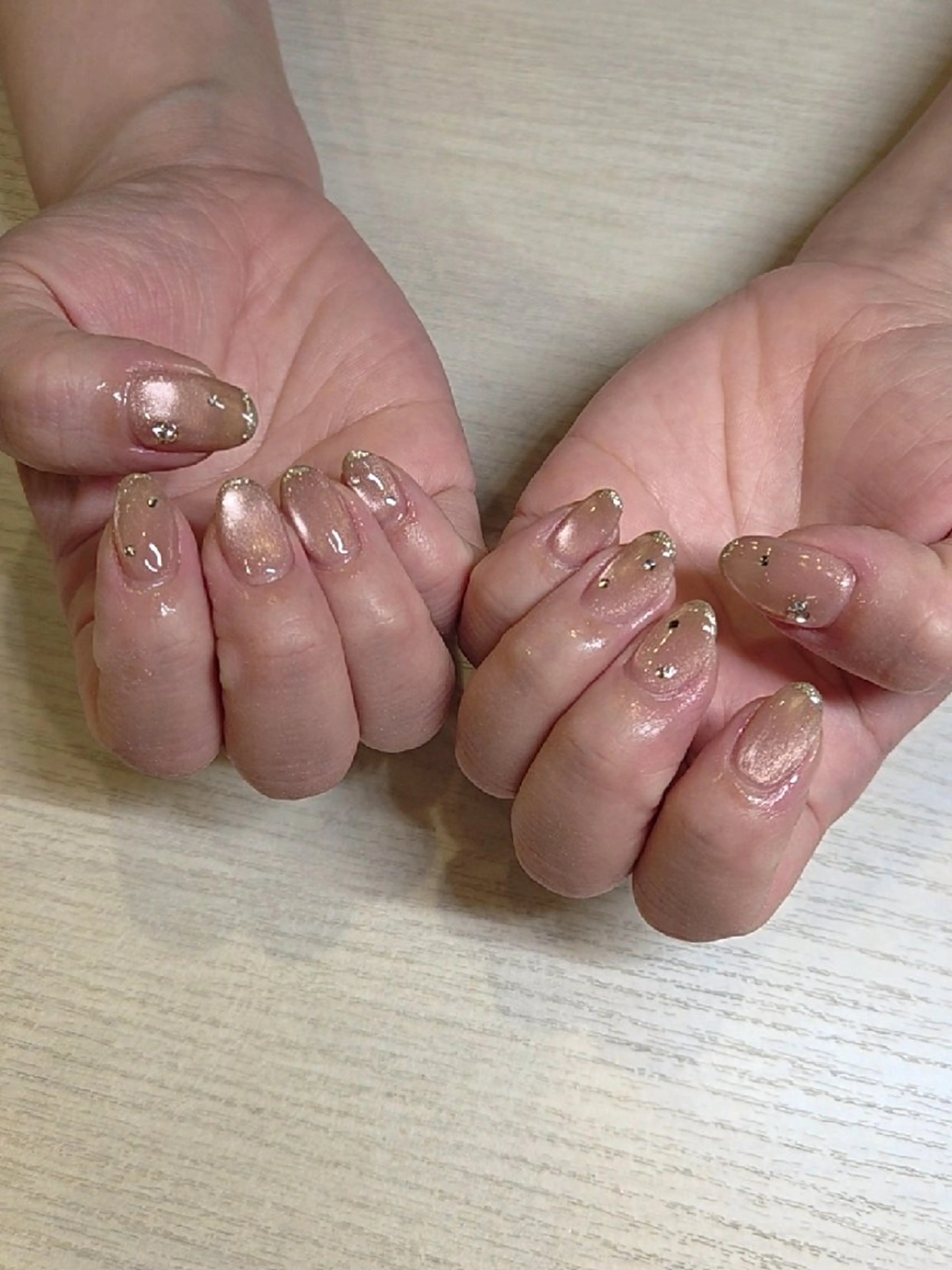 ネイル ハンドネイル 関口 友菜のヘアスタイル