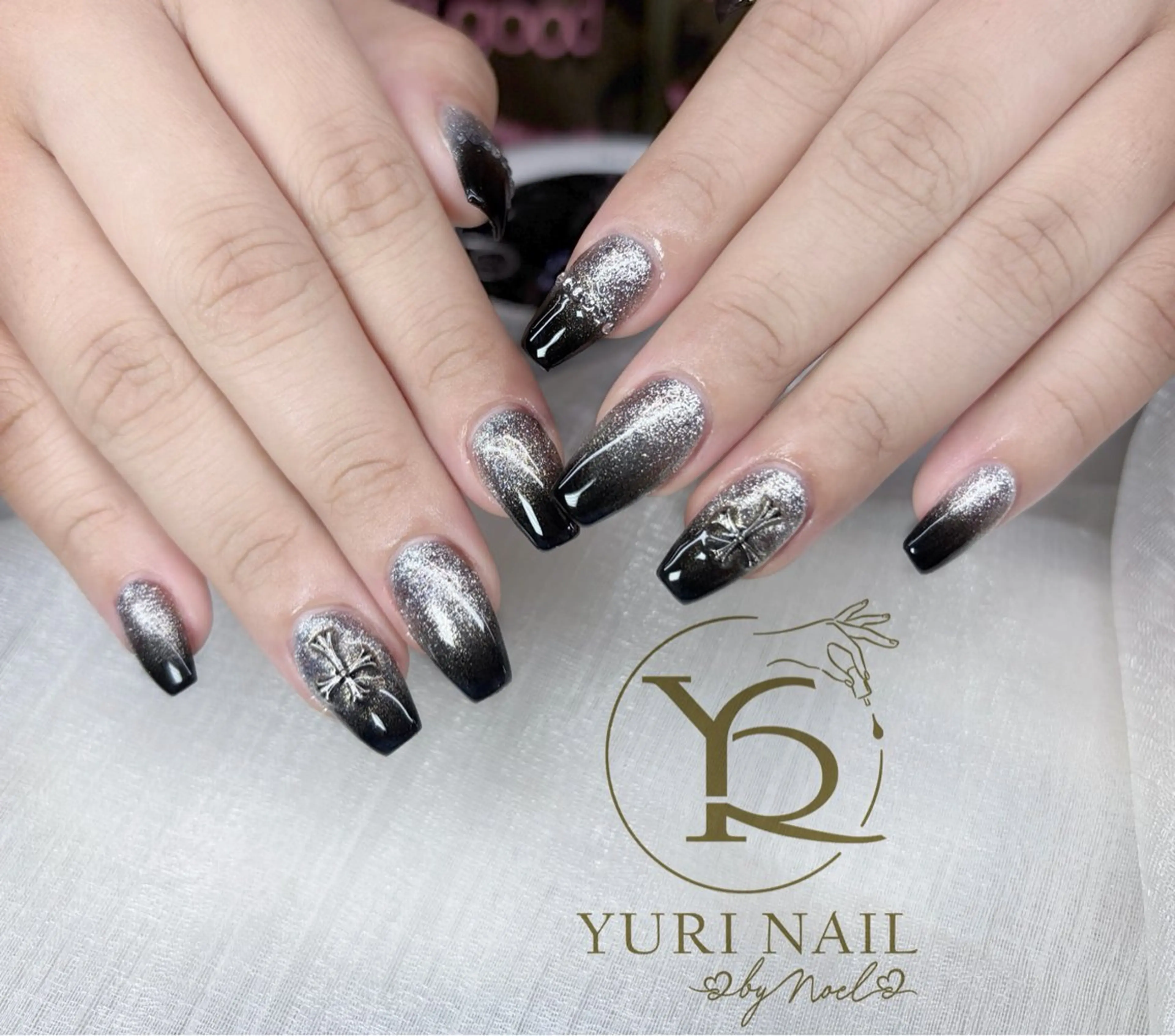 ネイル ハンドネイル フットネイル ハンドケア YURI Nail NARITAのネイルデザイン