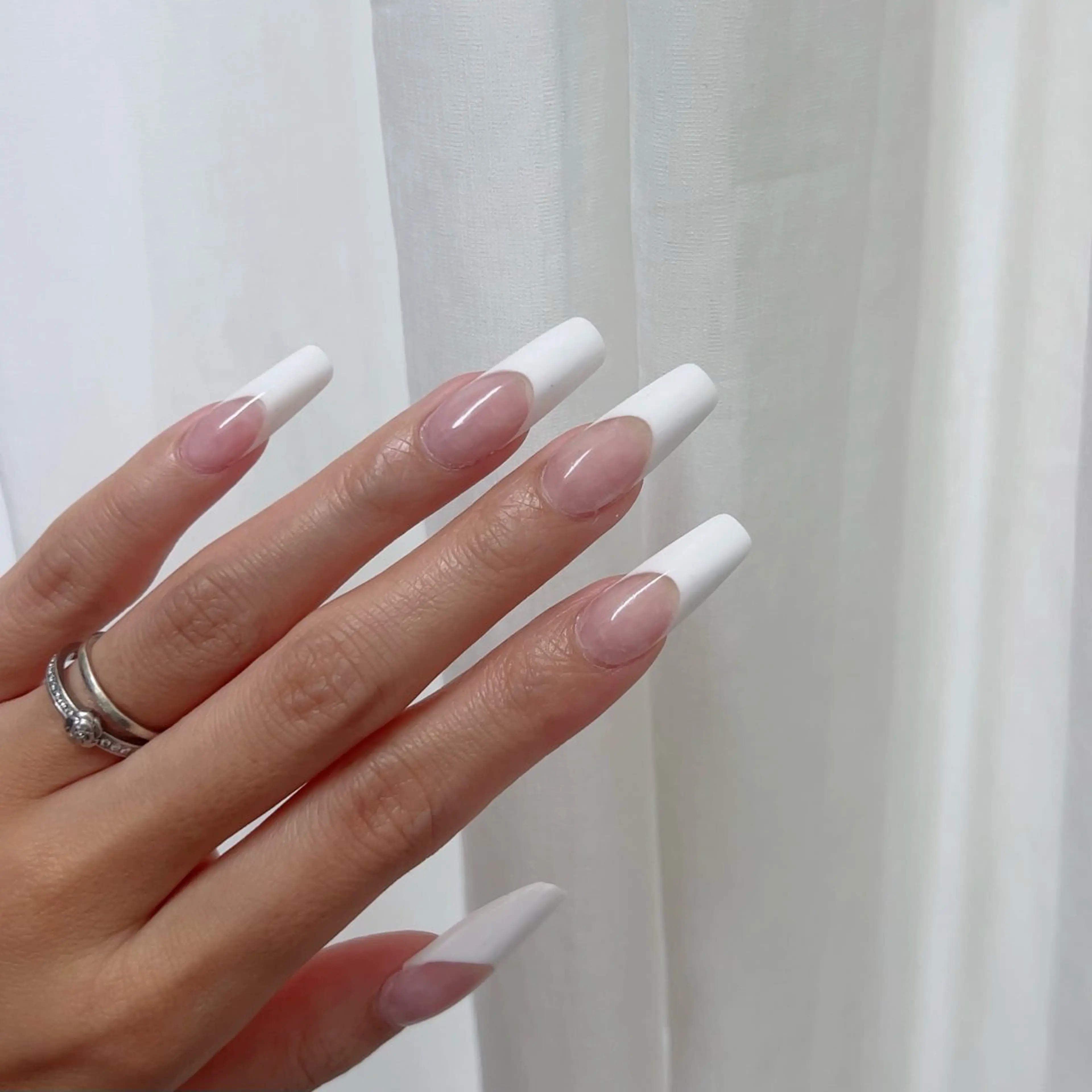 【6月NEWモデル✨】フレンチ10本🌼🤍の写真