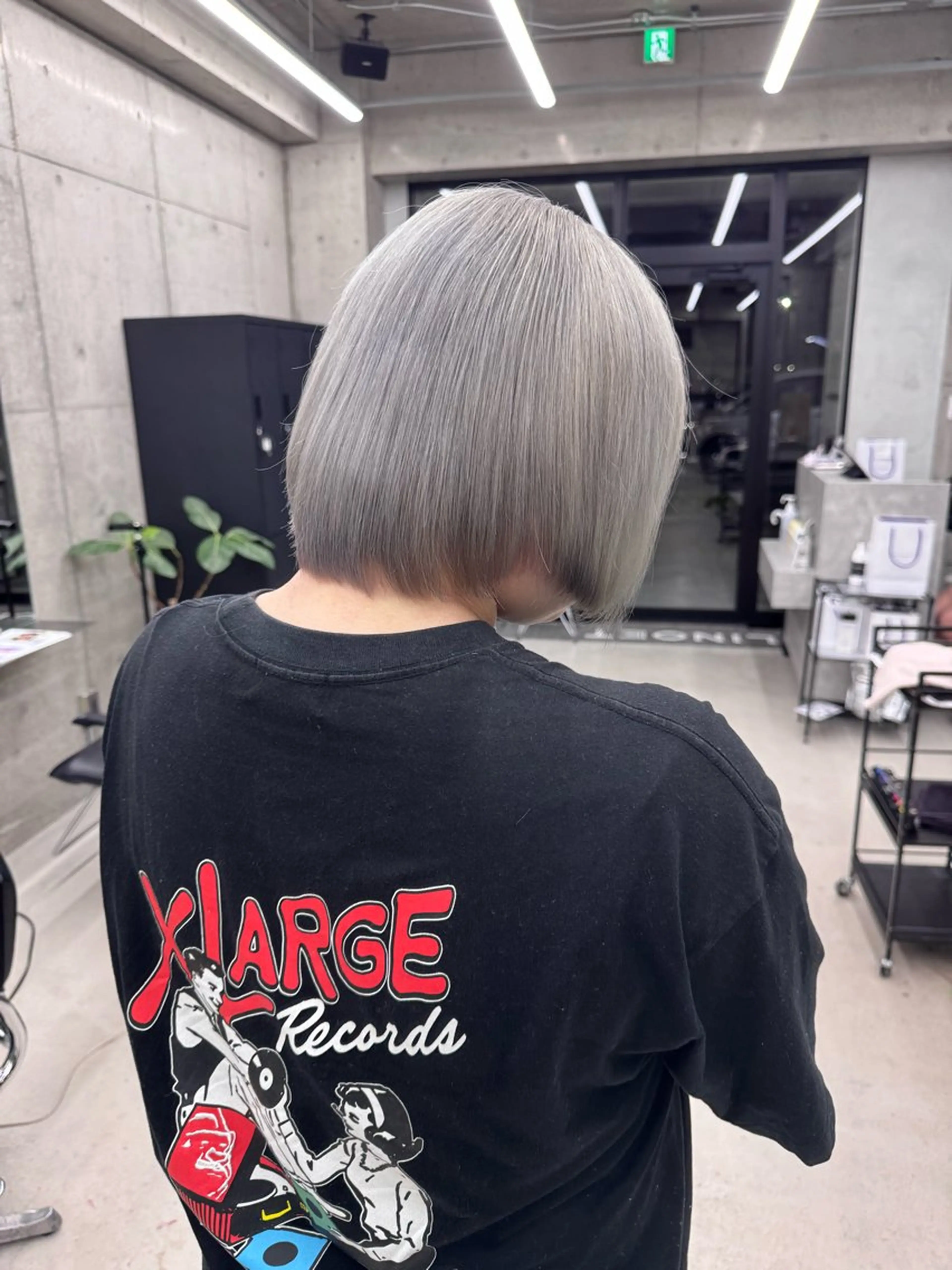 カラー Asami／名古屋／ ハイトーン／デザインのヘアスタイル
