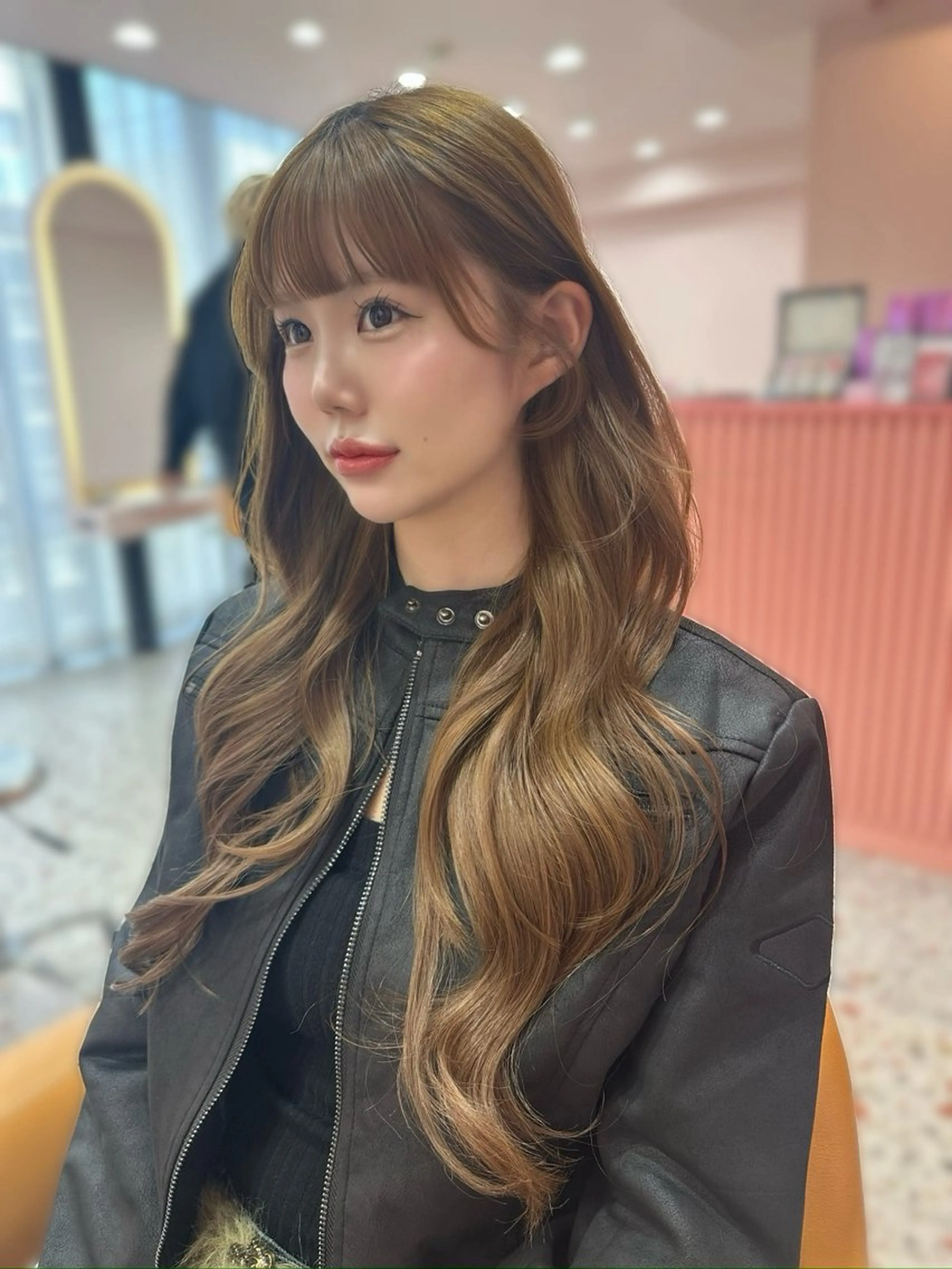 ロング 顔周りカット トリートメント 𝑴𝑶𝑲𝑨渋谷 トレンド韓国ヘア🩷のヘアスタイル