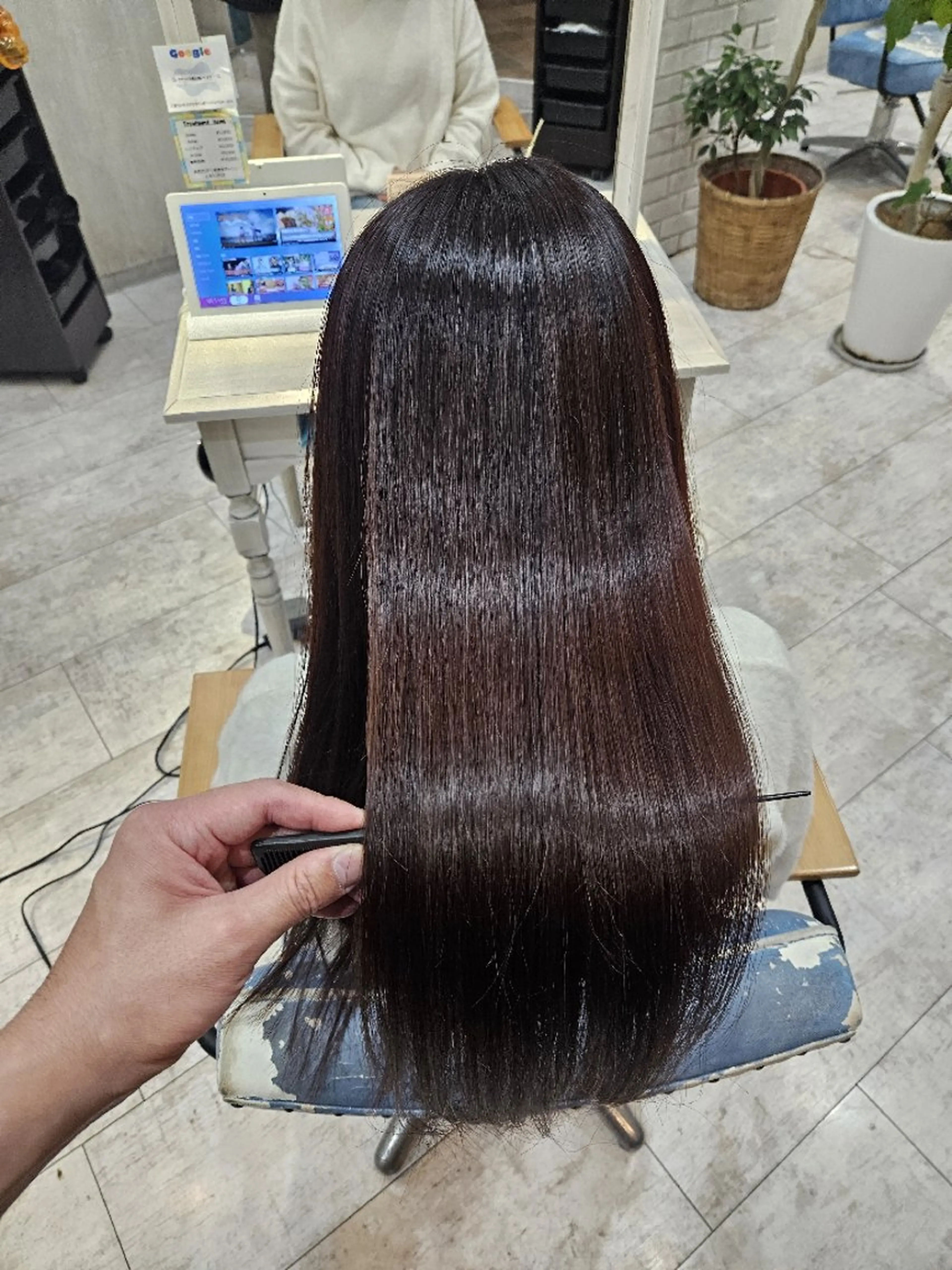 ロング カラー 顔周りカット 髪質改善 韓国風ヘア レイヤーカット ロング カット ヘアカラー トリートメント 髪質改善/レイヤー/ 顔周りカット/代表西のヘアスタイル