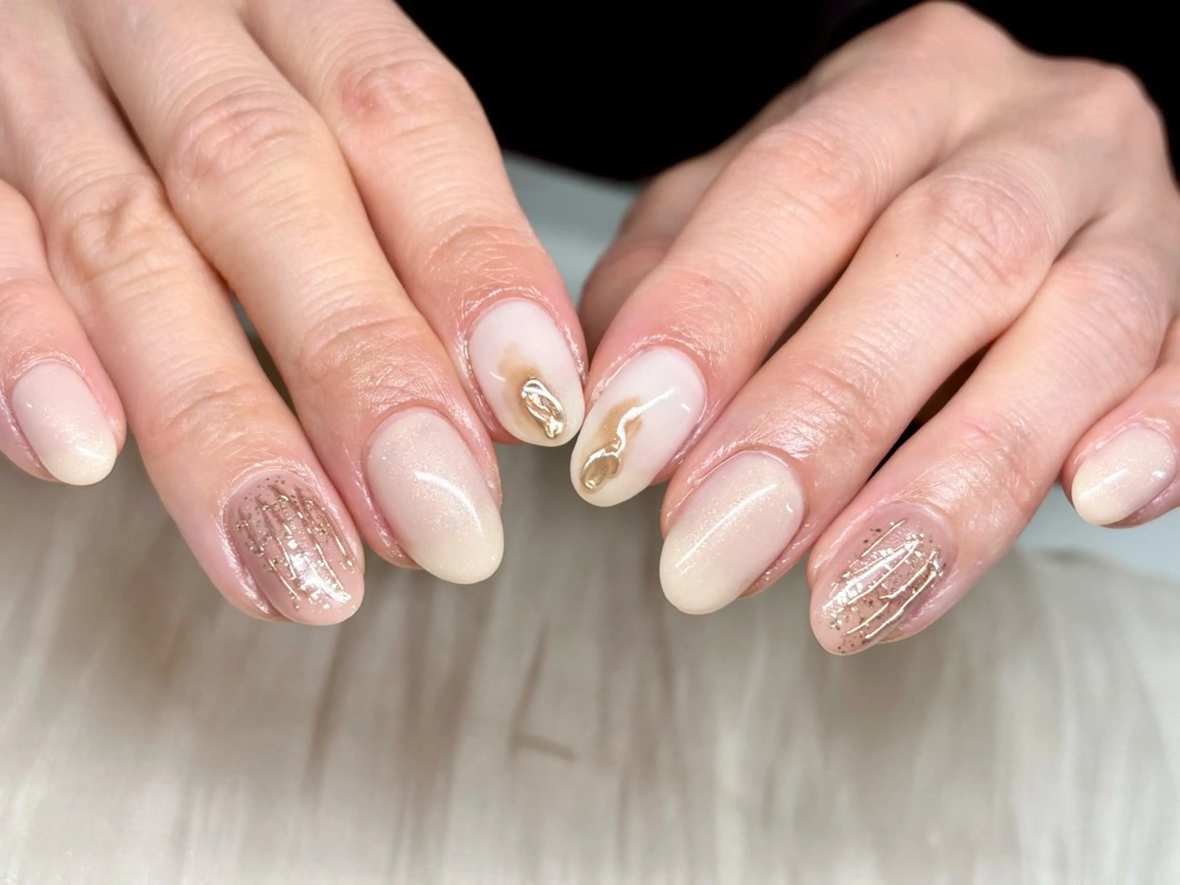 ネイル ニュアンスネイル シンプルネイル ETE LUNA NAILのネイルデザイン