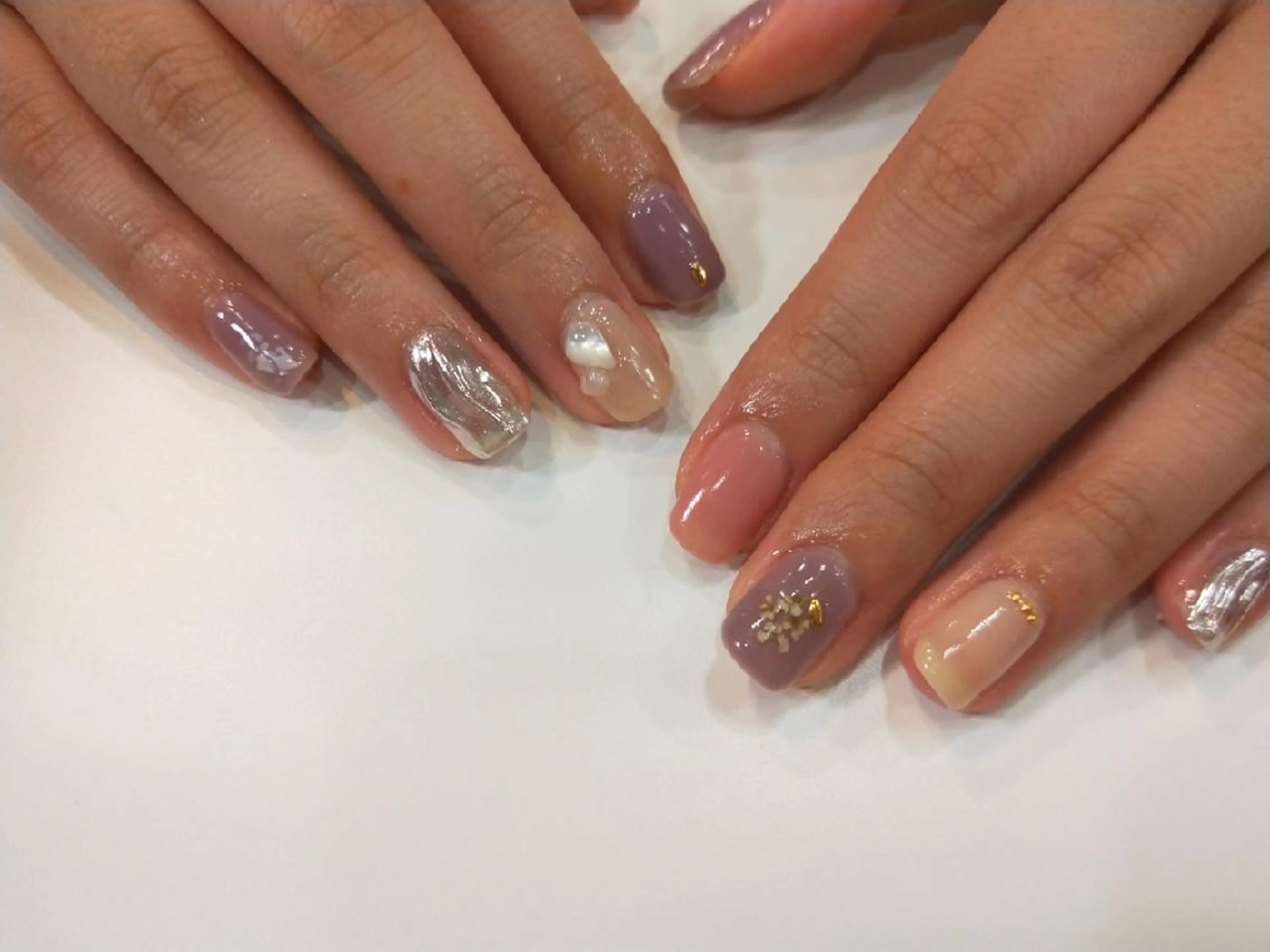 ネイル ハンドネイル ハンドケア はばすみれ🎀ﾈｲﾙ 光ﾌｪｲｼｬﾙ ﾍｱのネイルデザイン