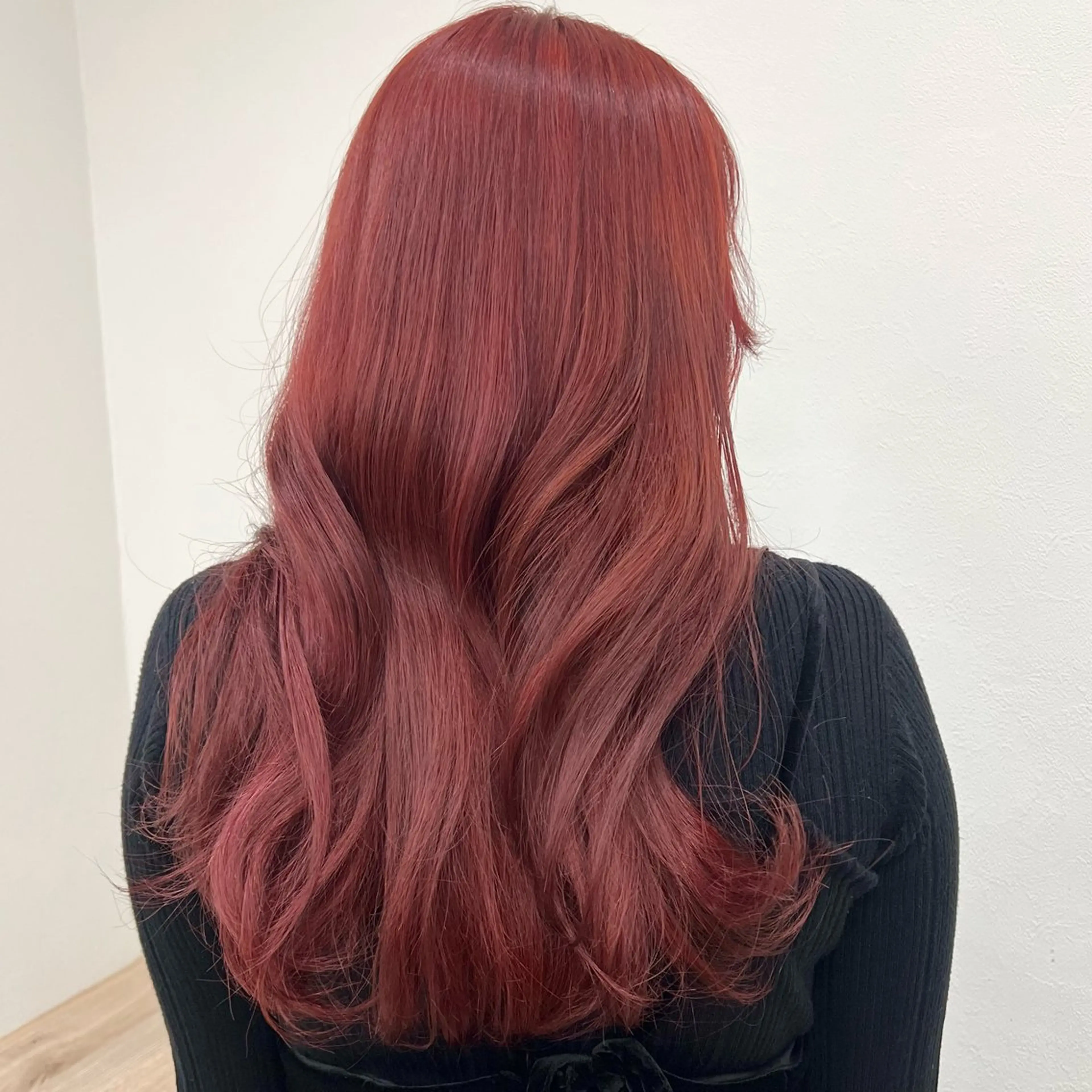 ロング カラー カシス TOKI mahoのヘアスタイル