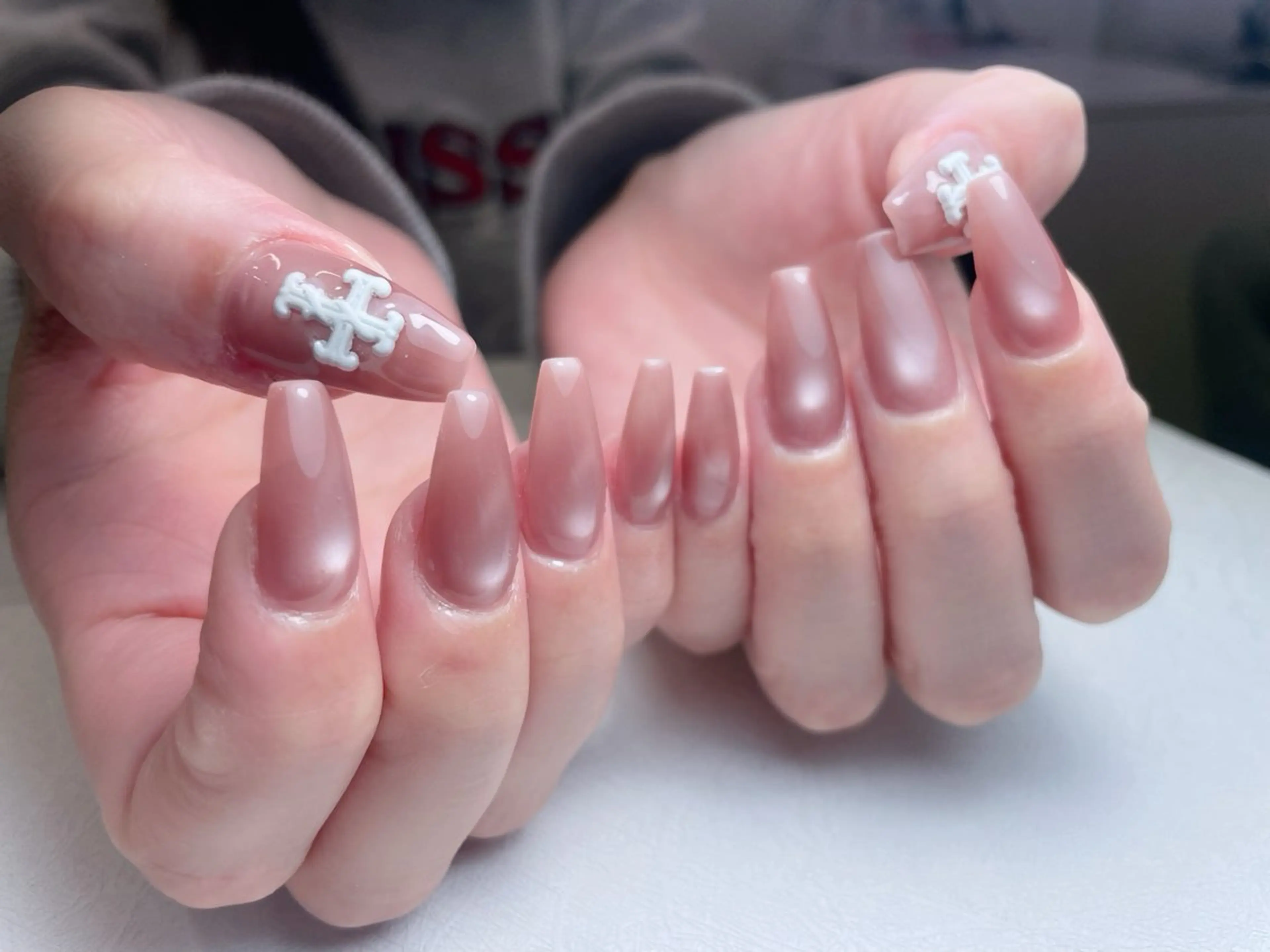 ネイル アートネイル オーロラネイル 長さ出し フットネイル フレンチネイル 中野駅から2分 MEO NAILのネイルデザイン