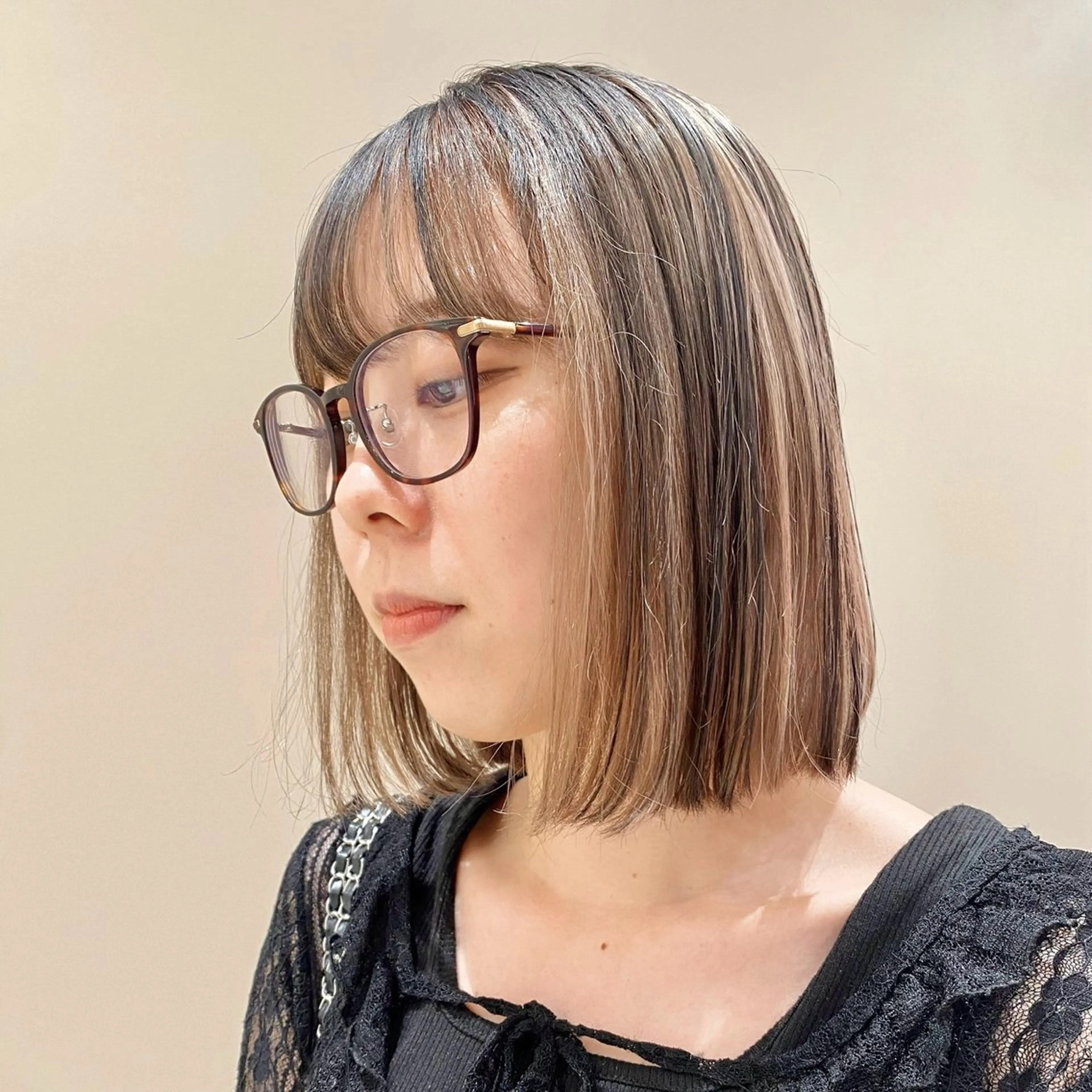 ショート カラー デザインカラー ヘアカラー ベージュ/アレンジ /横浜/杉本千夏のヘアスタイル