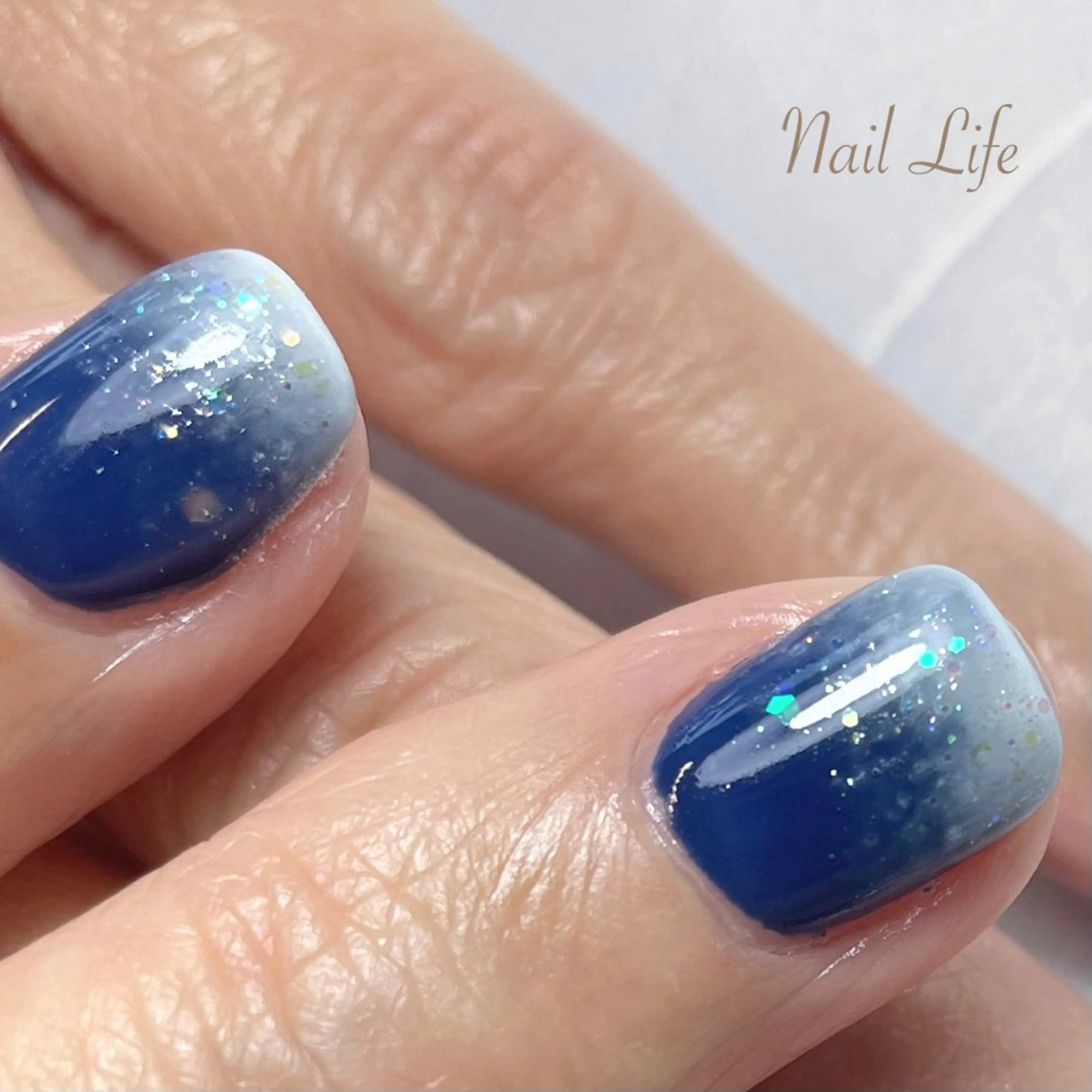 ネイル ネイビー ホワイト 冬ネイル 大嶋 めぐみのネイルデザイン