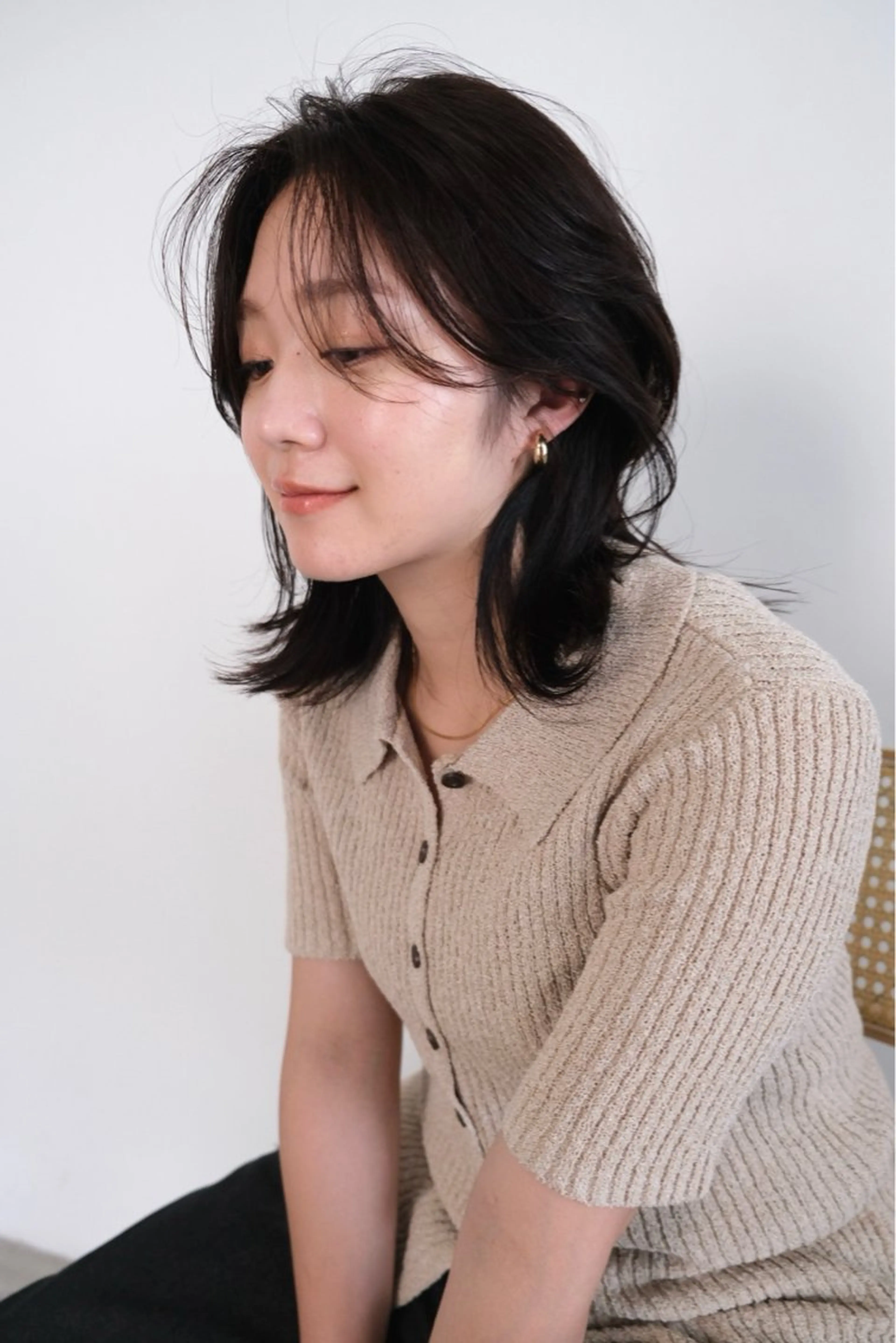 ミディアム カット 似合わせカット 奥村陽花のヘアスタイル