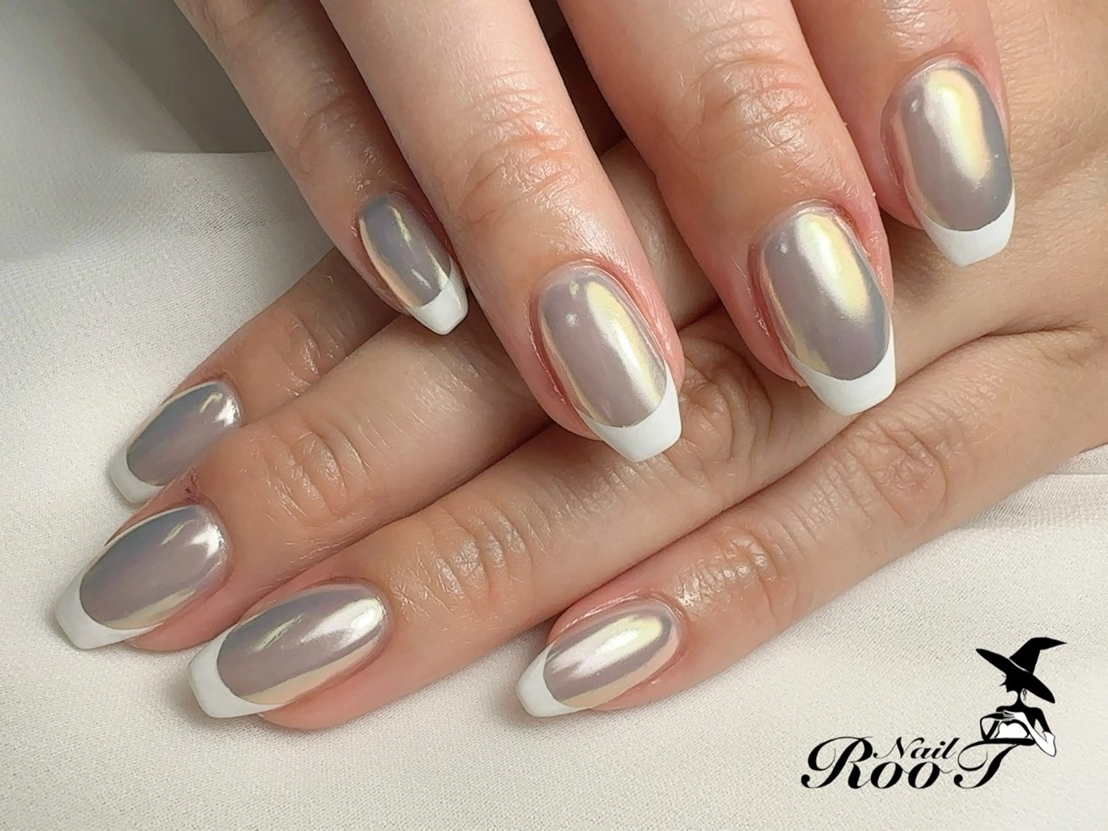 ネイル オーロラネイル フレンチネイル ハンドネイル RooT Nailのネイルデザイン