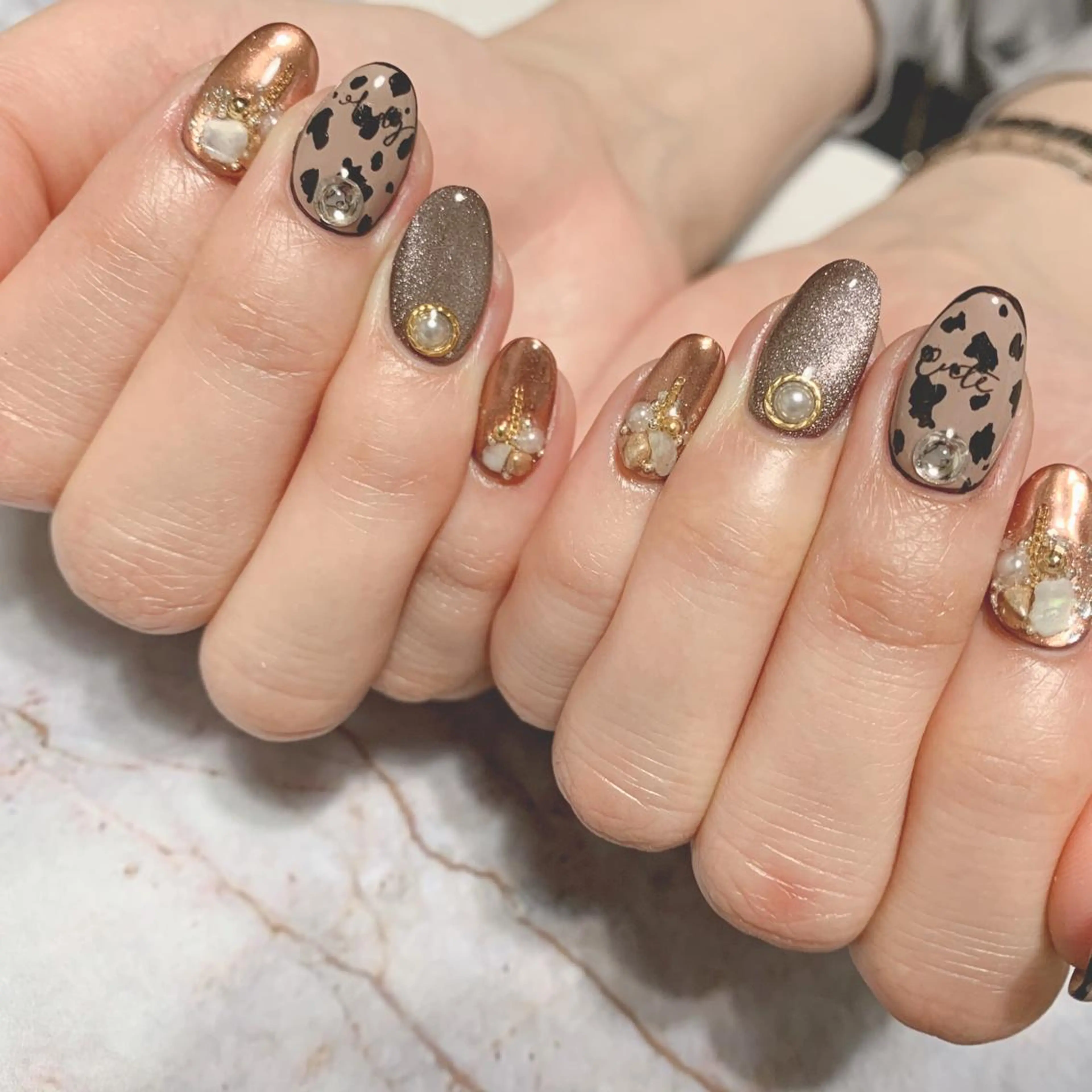 ネイル ハンドネイル nail room シュレムのネイルデザイン