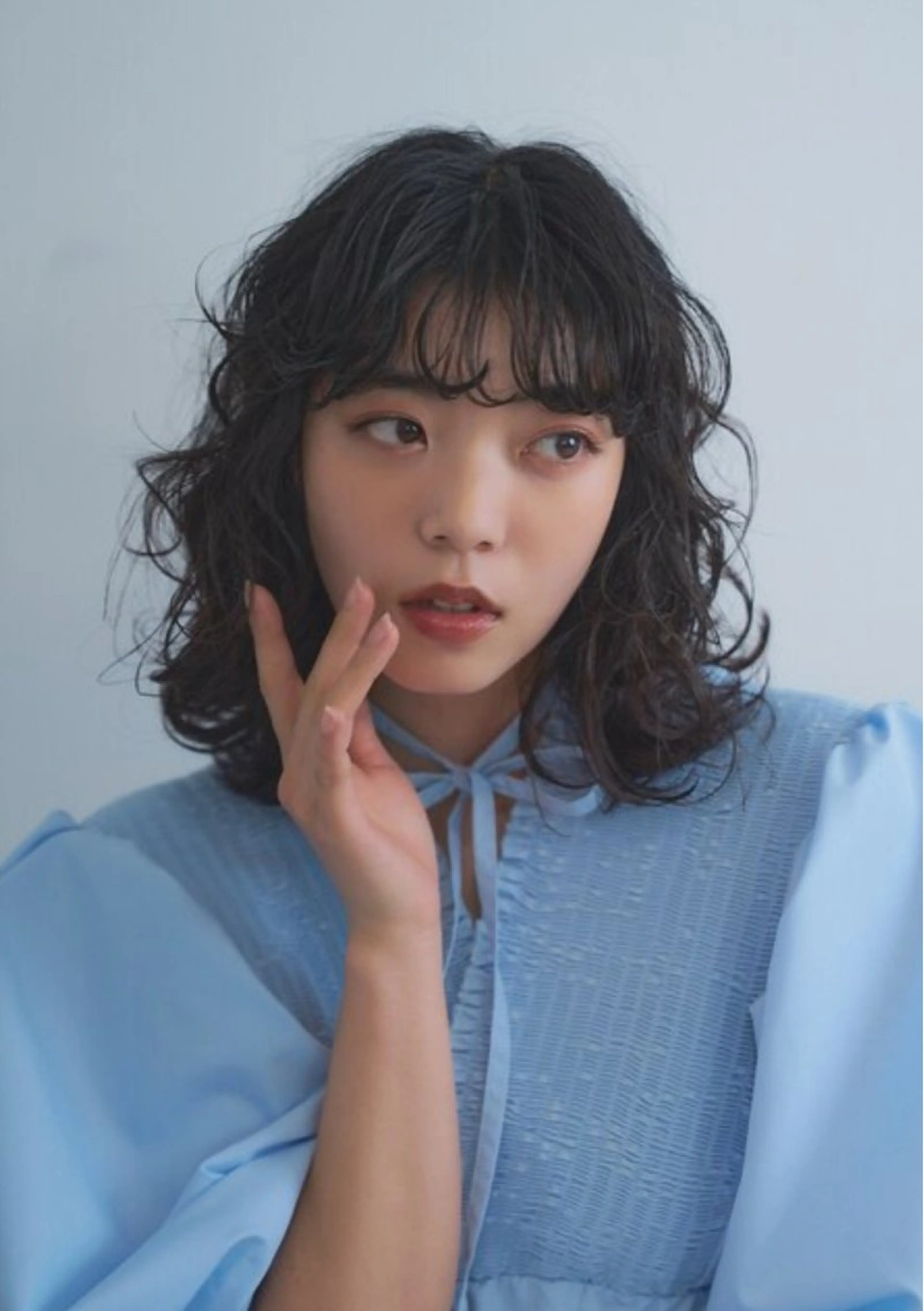 ミディアム パーマ 菊川 愛莉のヘアスタイル