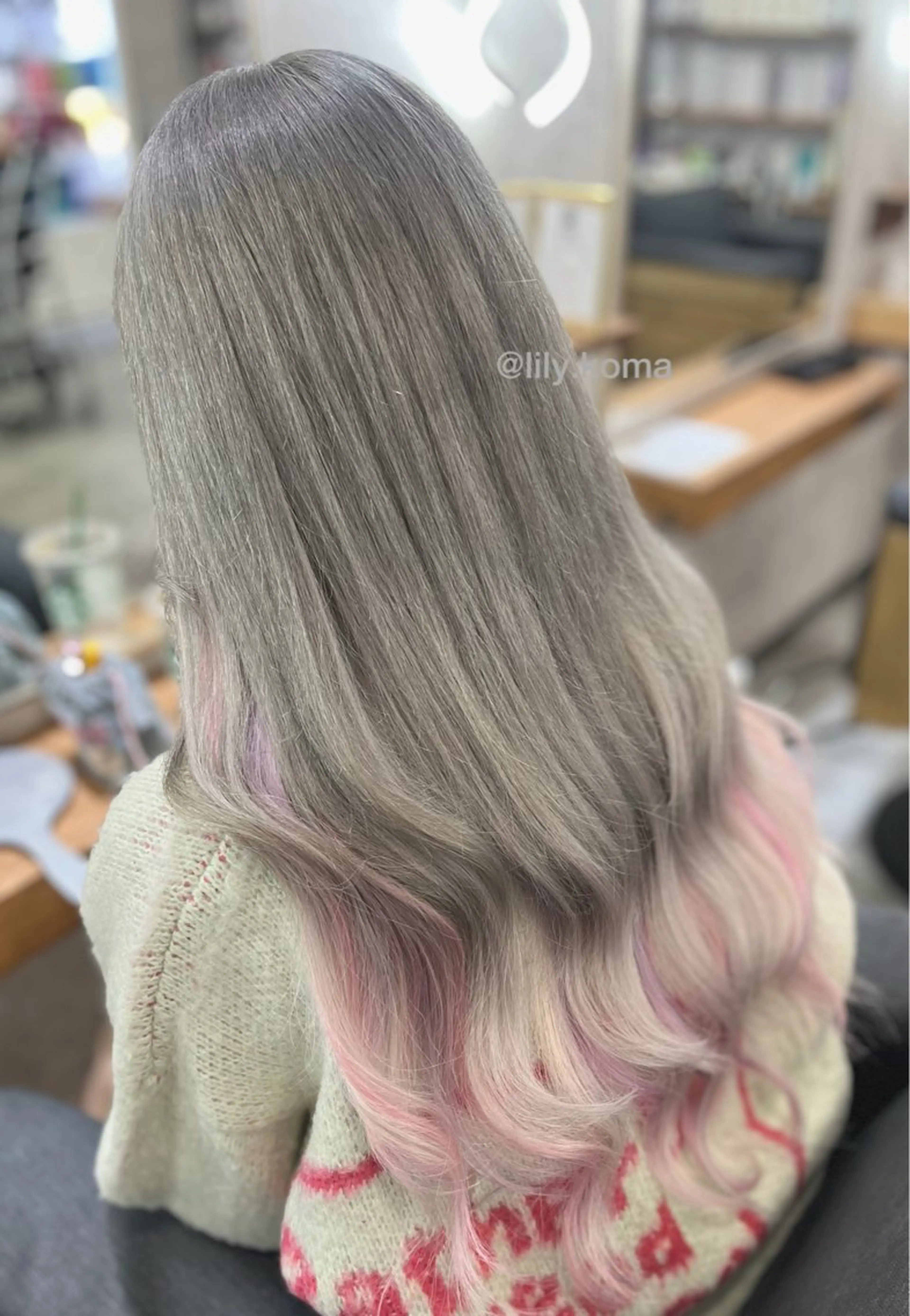 セミロング カラー 🐥こ ま🐥のヘアスタイル