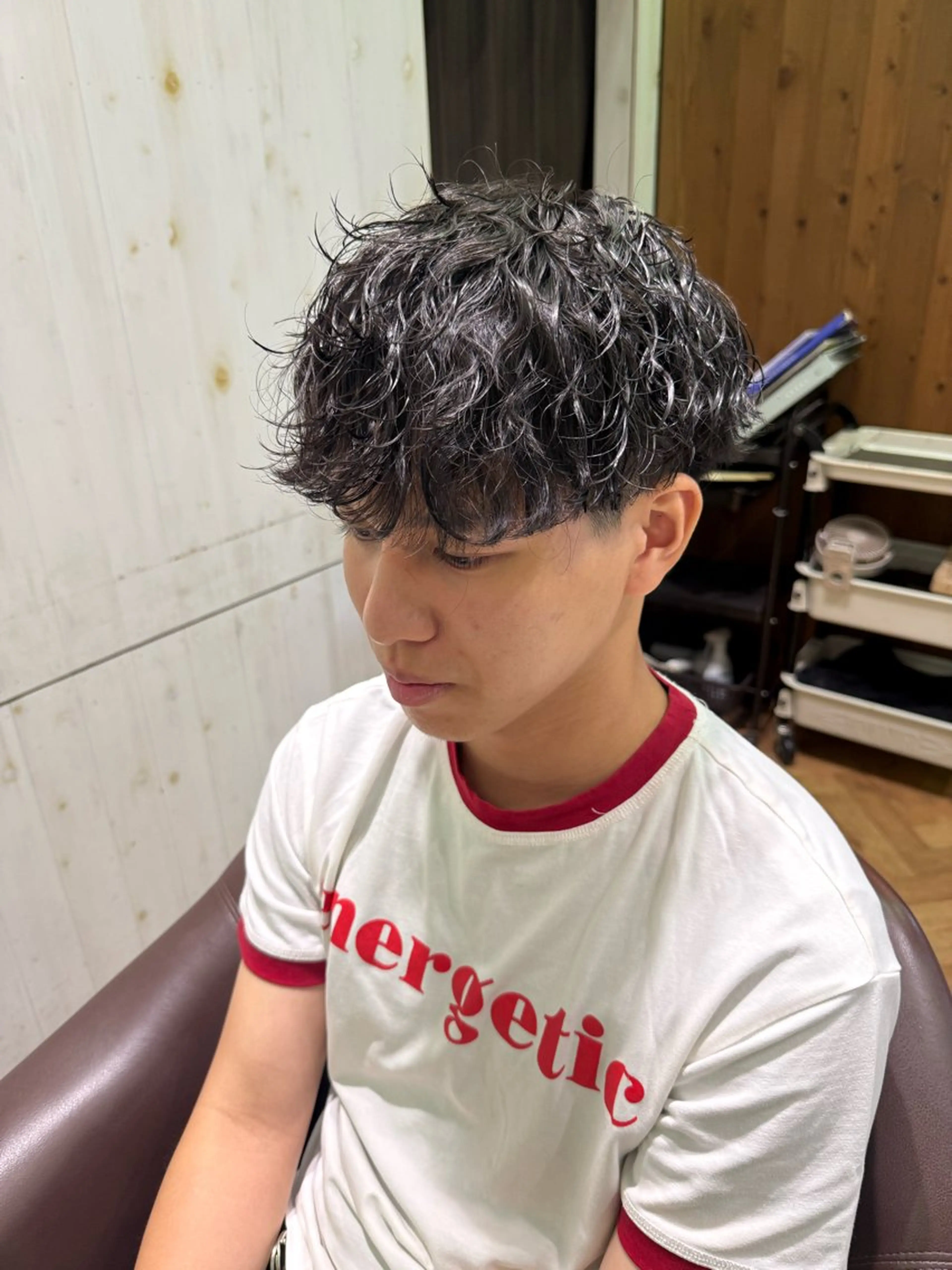ショート パーマ メンズ 溝口 槙里也のヘアスタイル