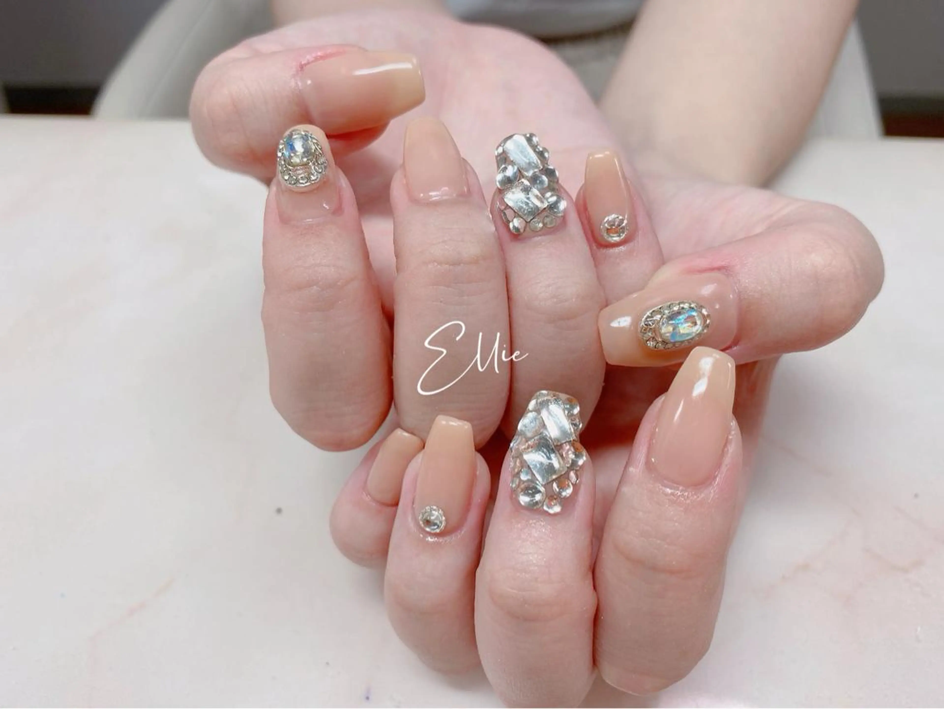 ネイル ハンドネイル ハンドケア 閨匠ビューティサロン 新橋店♡Ellieのネイルデザイン