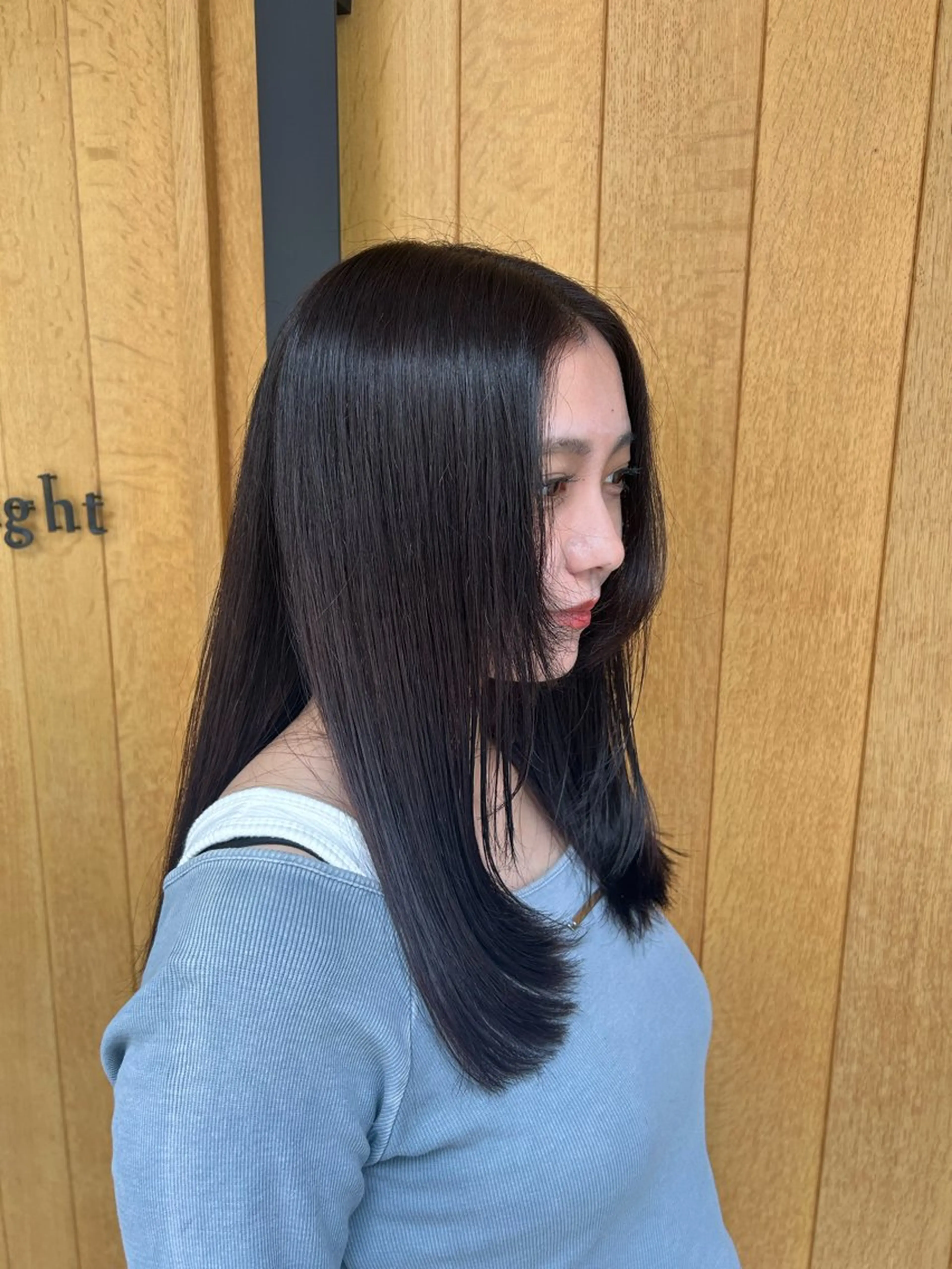 ロング レイヤーカット 長谷川 まほろのヘアスタイル
