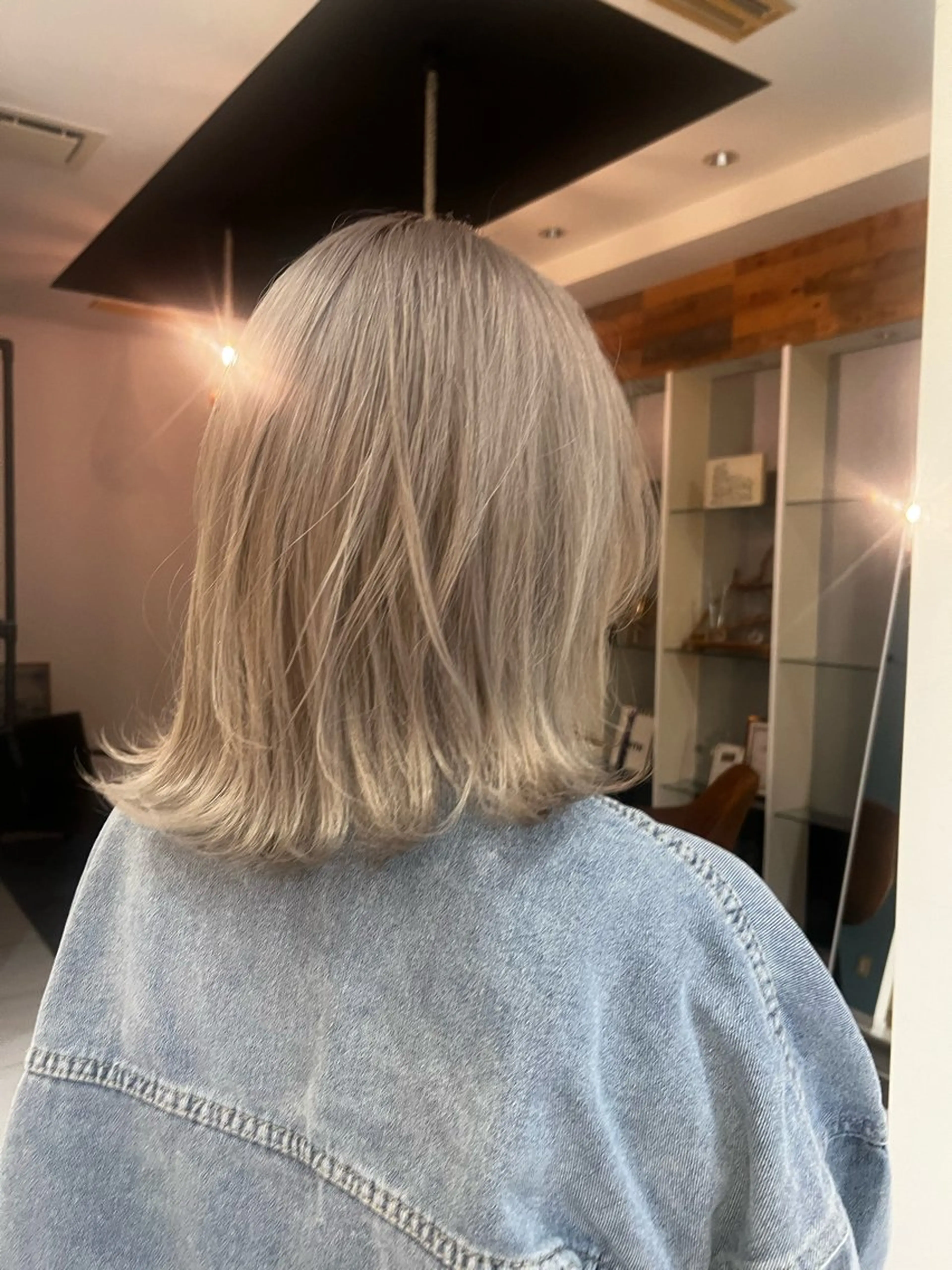 カラー hiyori /ハイトーンカラーのヘアスタイル