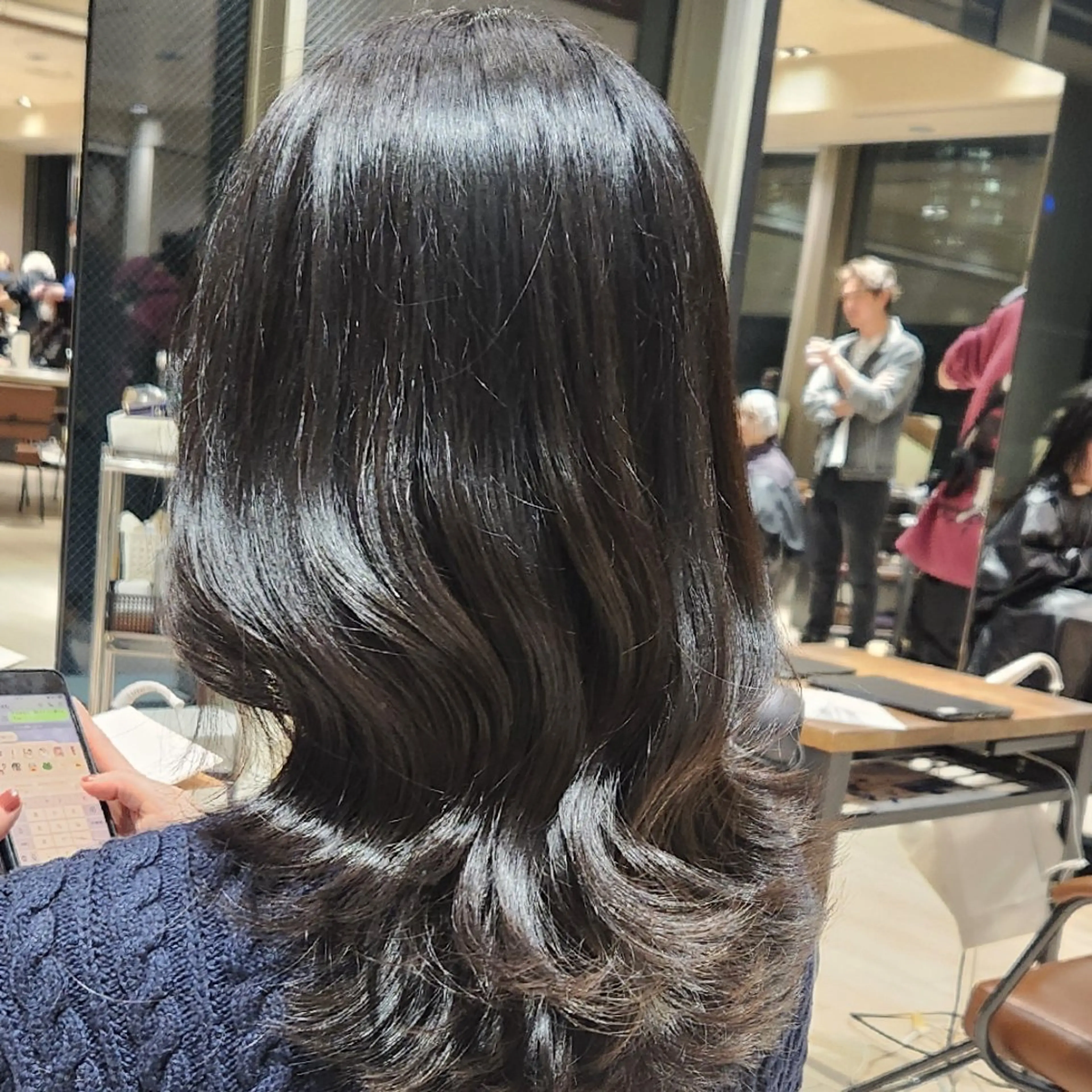 ミディアム カット ヘアカラー トリートメント Nanako。/韓国 ハッシュカットのヘアスタイル