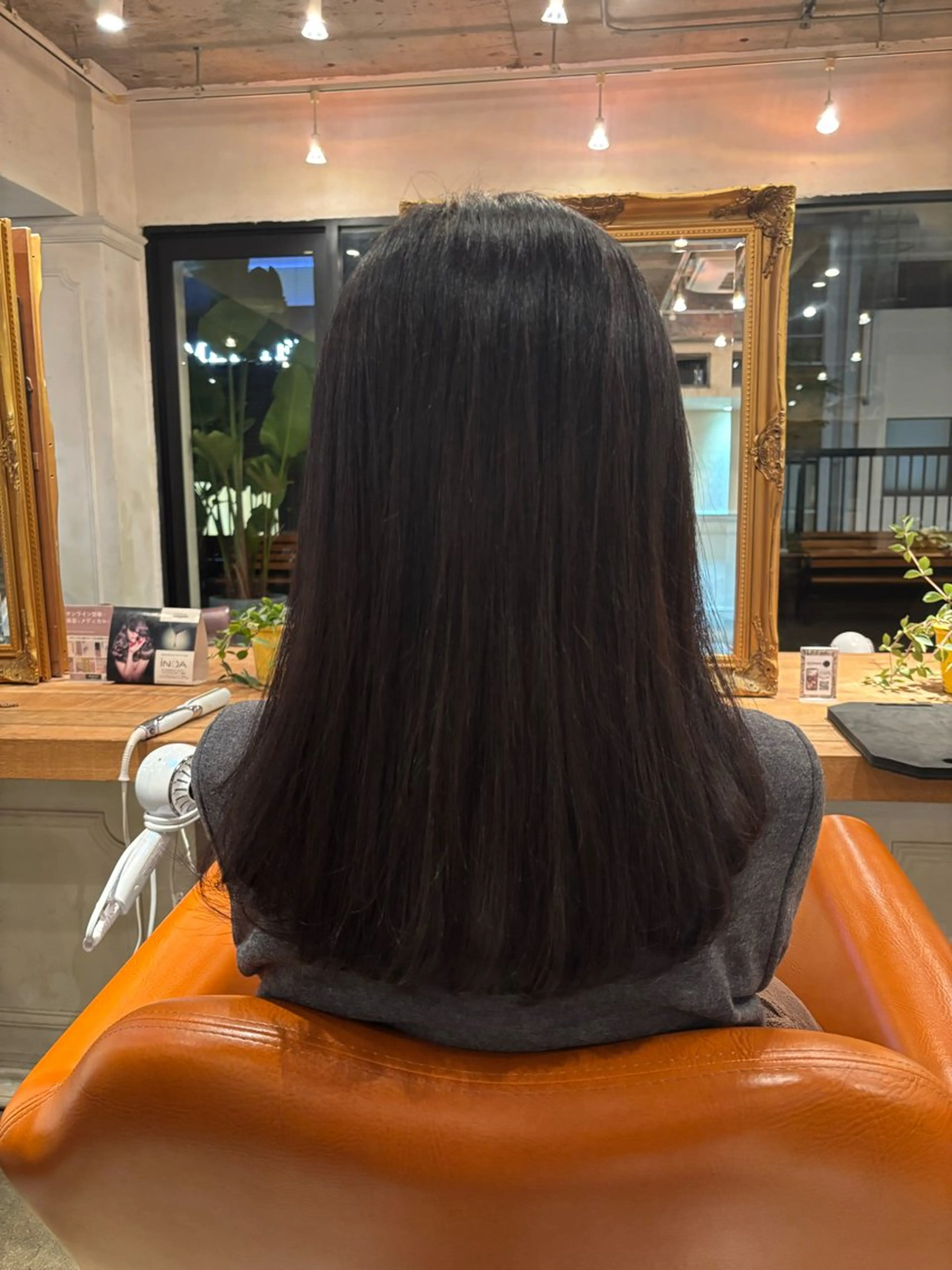 セミロング カット トリートメント オリーブカラー/艶髪 🦋kokona🦋のヘアスタイル